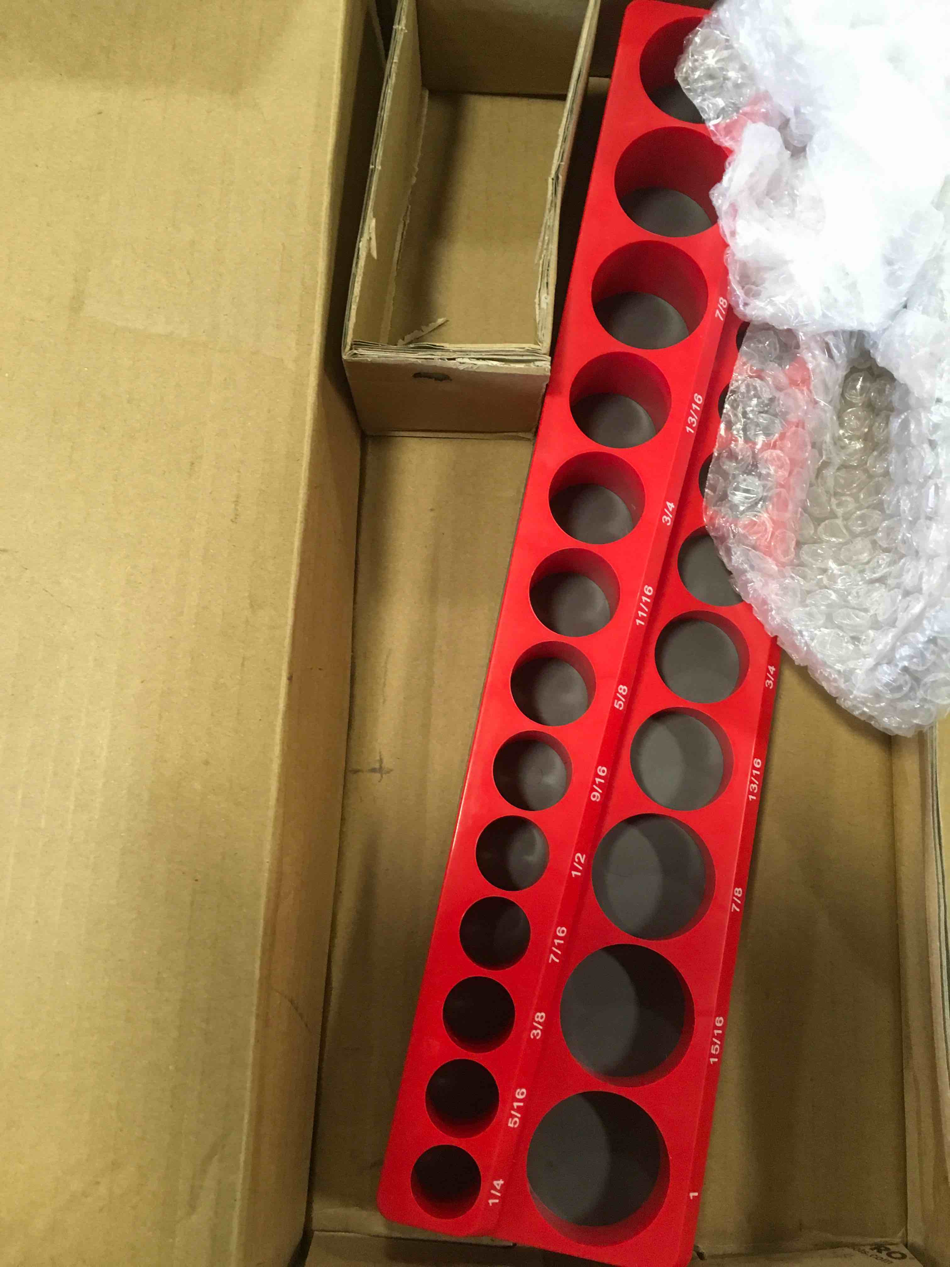 https://s3.amazonaws.com/lotting-images-prod/bidfta/RED6569263_1716984567505.jpeg