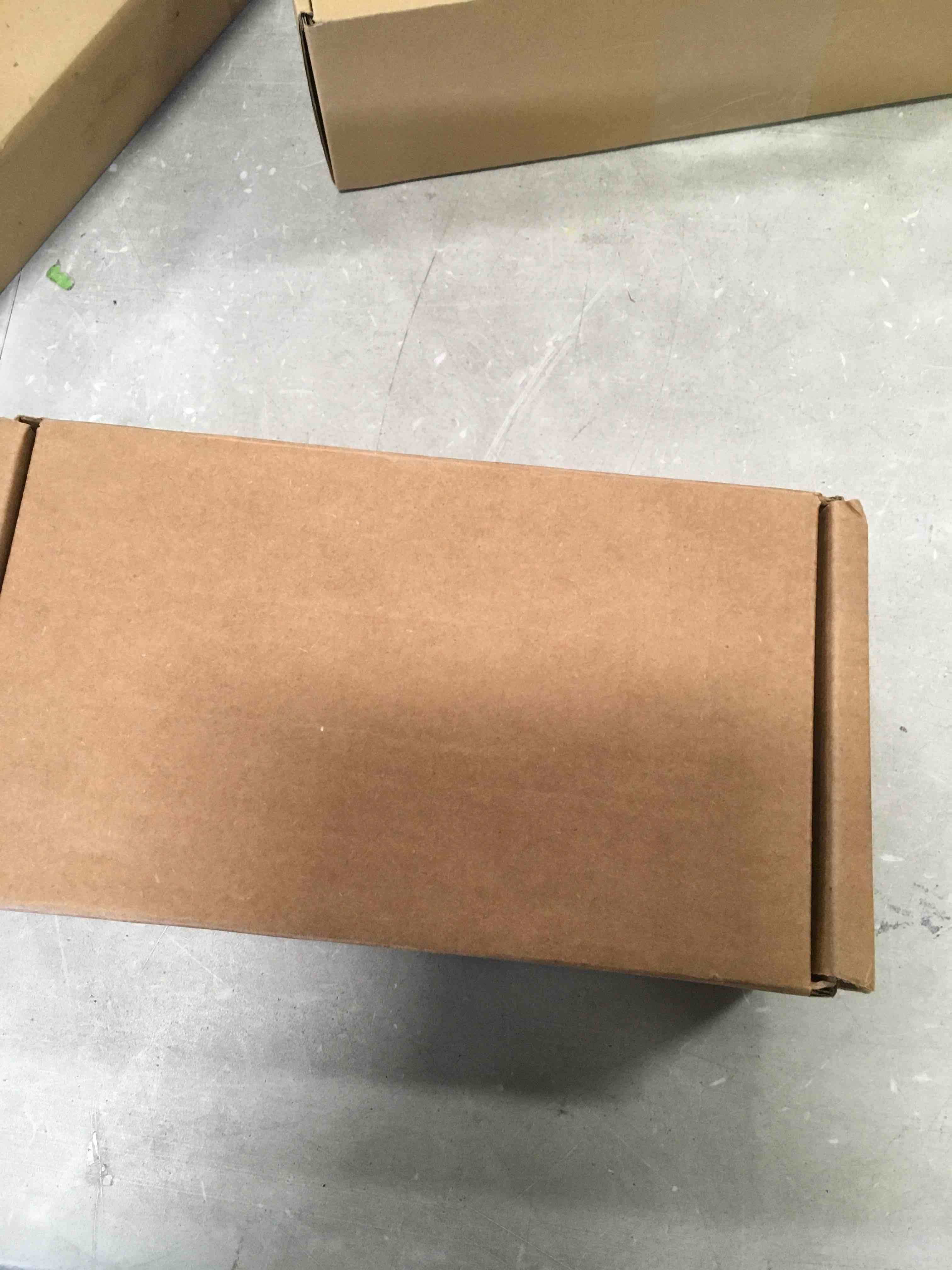 https://s3.amazonaws.com/lotting-images-prod/bidfta/RED6569428_1717001001339.jpeg