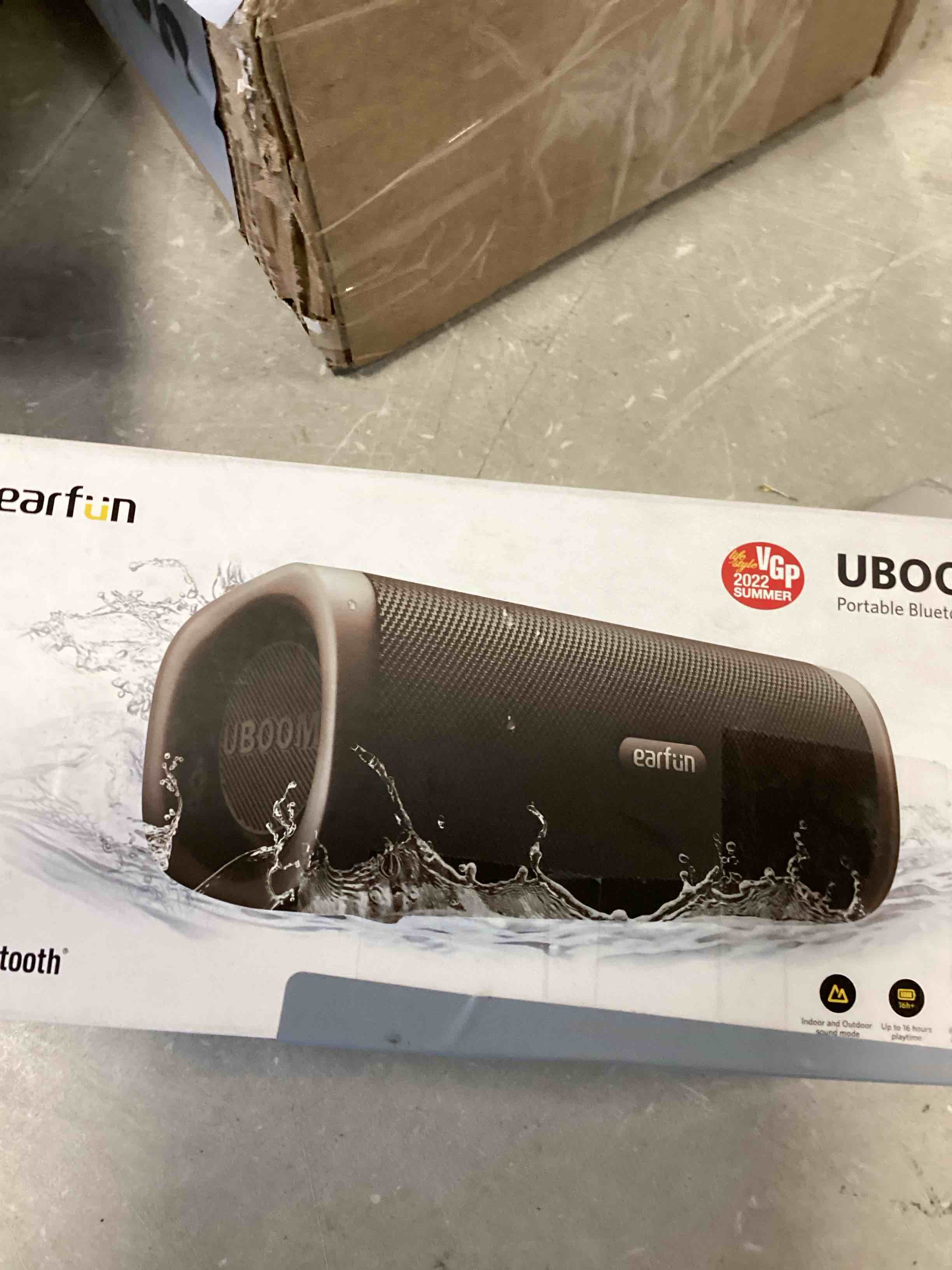 https://s3.amazonaws.com/lotting-images-prod/bidfta/RED6569482_1717004988190.jpeg