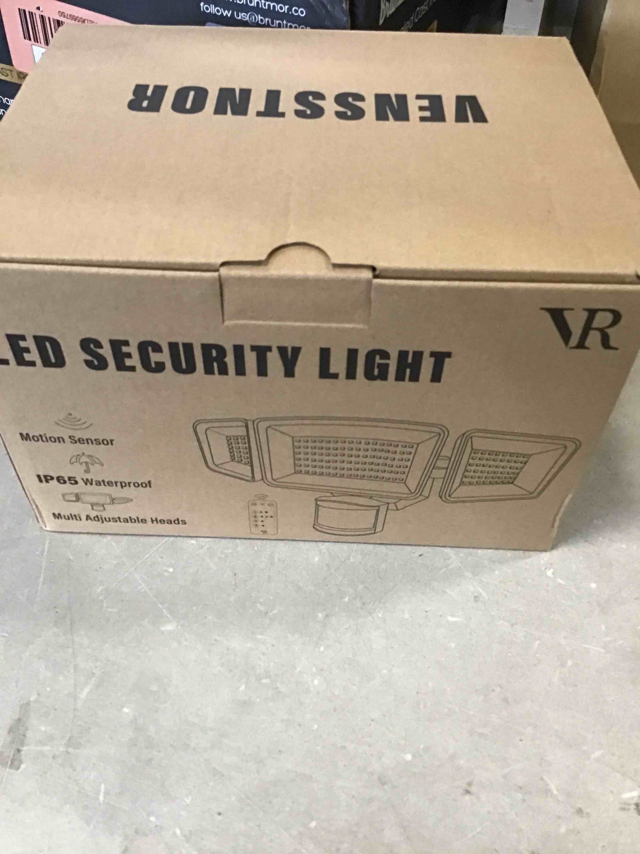 https://s3.amazonaws.com/lotting-images-prod/bidfta/RED6569753_1717088302243.jpeg