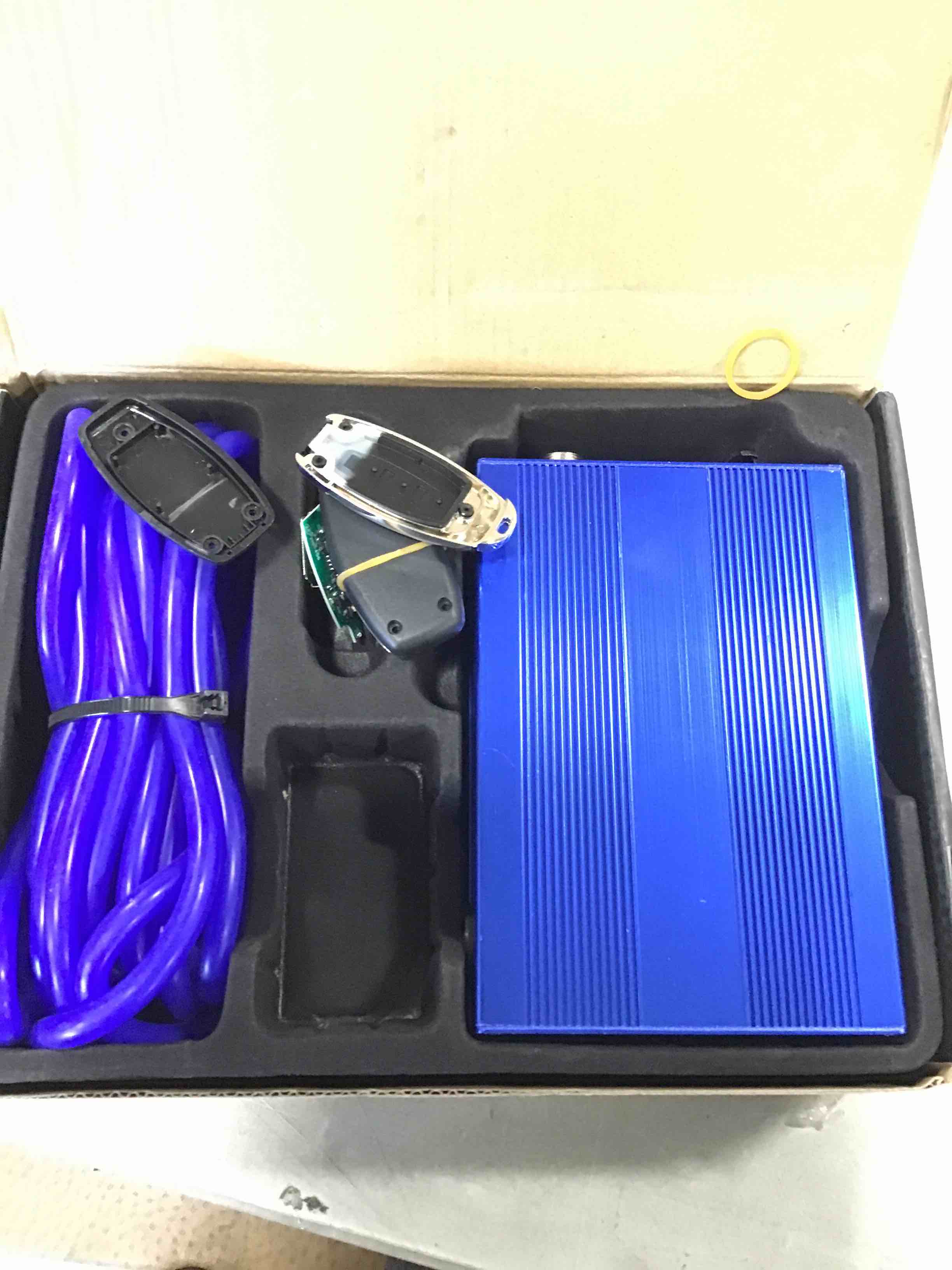 https://s3.amazonaws.com/lotting-images-prod/bidfta/RED6569777_1717091092895.jpeg