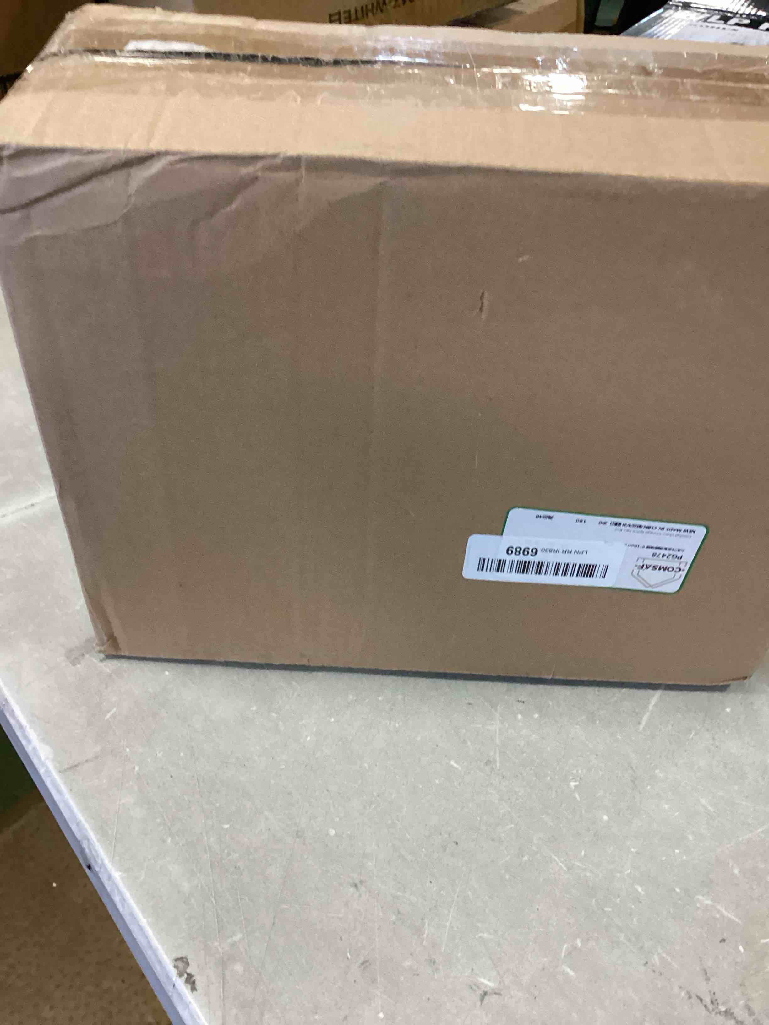 https://s3.amazonaws.com/lotting-images-prod/bidfta/RED6569904_1717161880198.jpeg