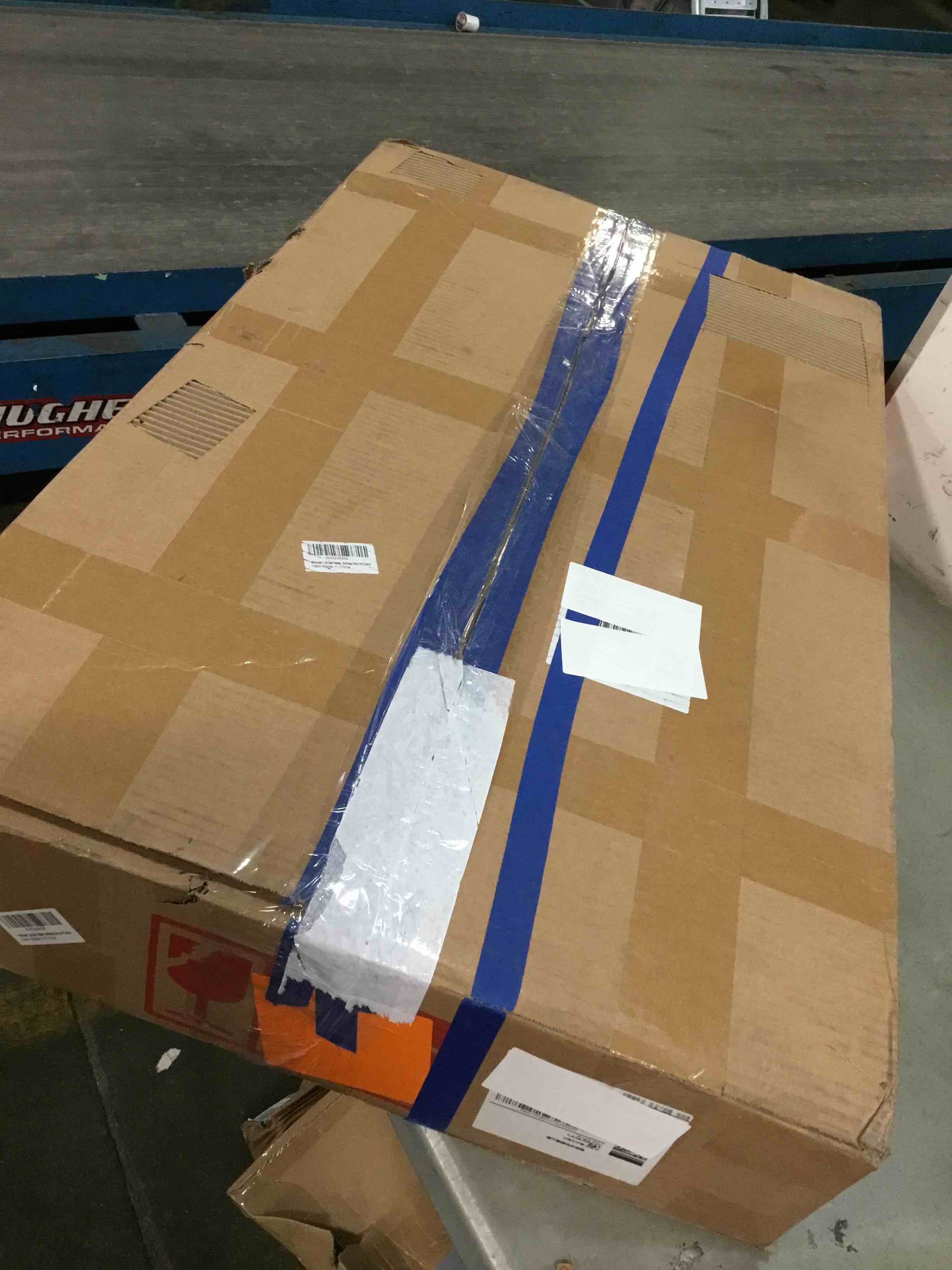 https://s3.amazonaws.com/lotting-images-prod/bidfta/RED6573105_1715429290163.jpeg