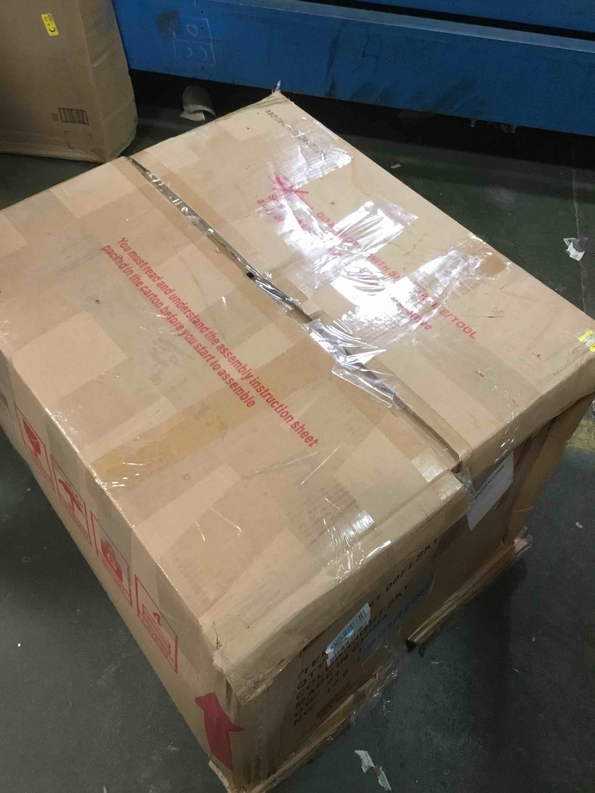 https://s3.amazonaws.com/lotting-images-prod/bidfta/RED6573174_1715437591732.jpeg