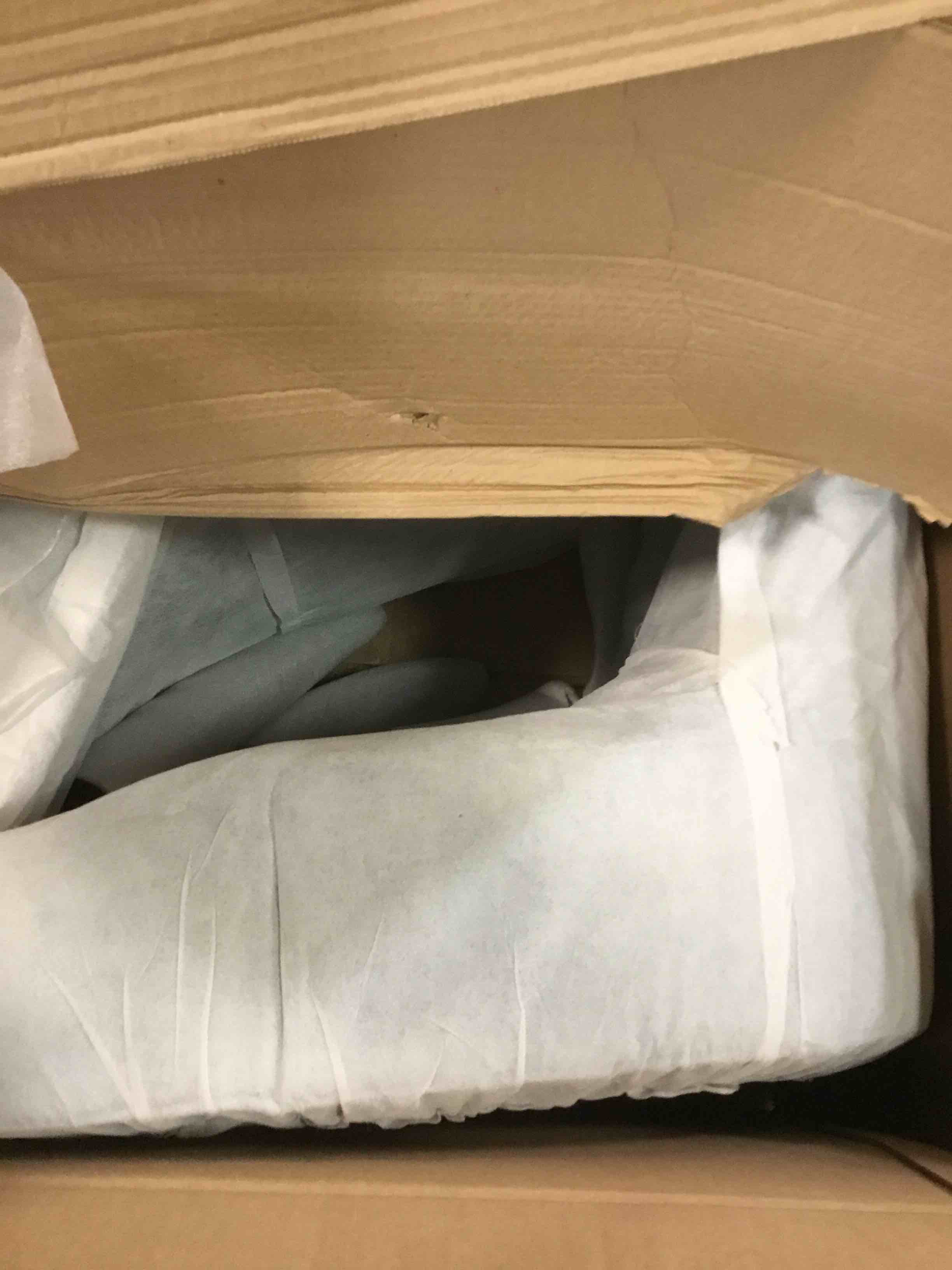 https://s3.amazonaws.com/lotting-images-prod/bidfta/RED6573174_1715437626337.jpeg