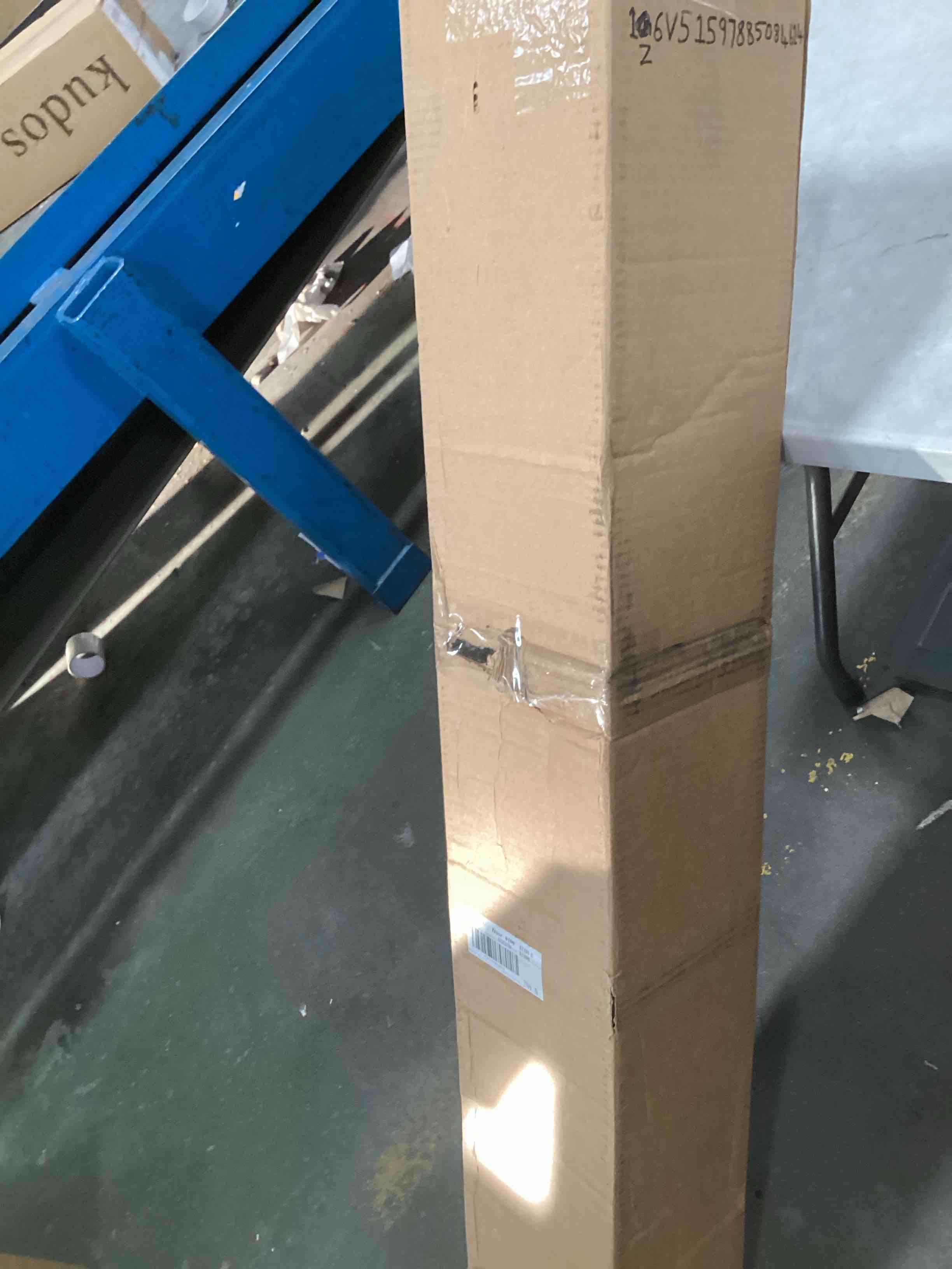 https://s3.amazonaws.com/lotting-images-prod/bidfta/RED6573228_1715599271107.jpeg