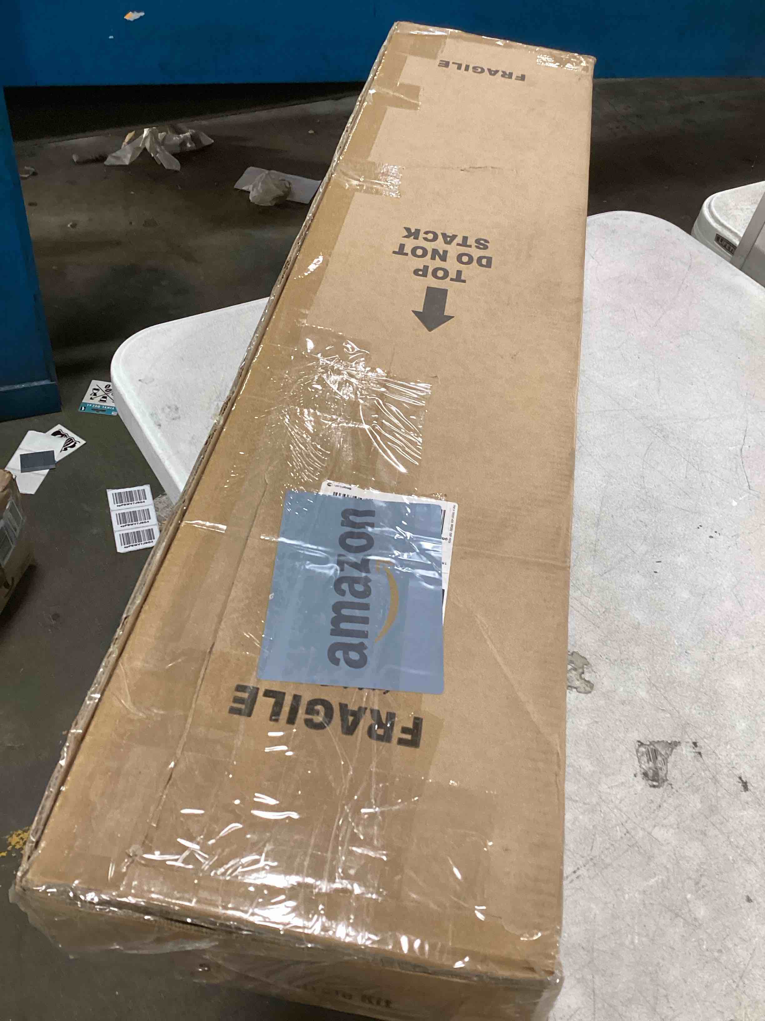 https://s3.amazonaws.com/lotting-images-prod/bidfta/RED6573231_1715599644135.jpeg
