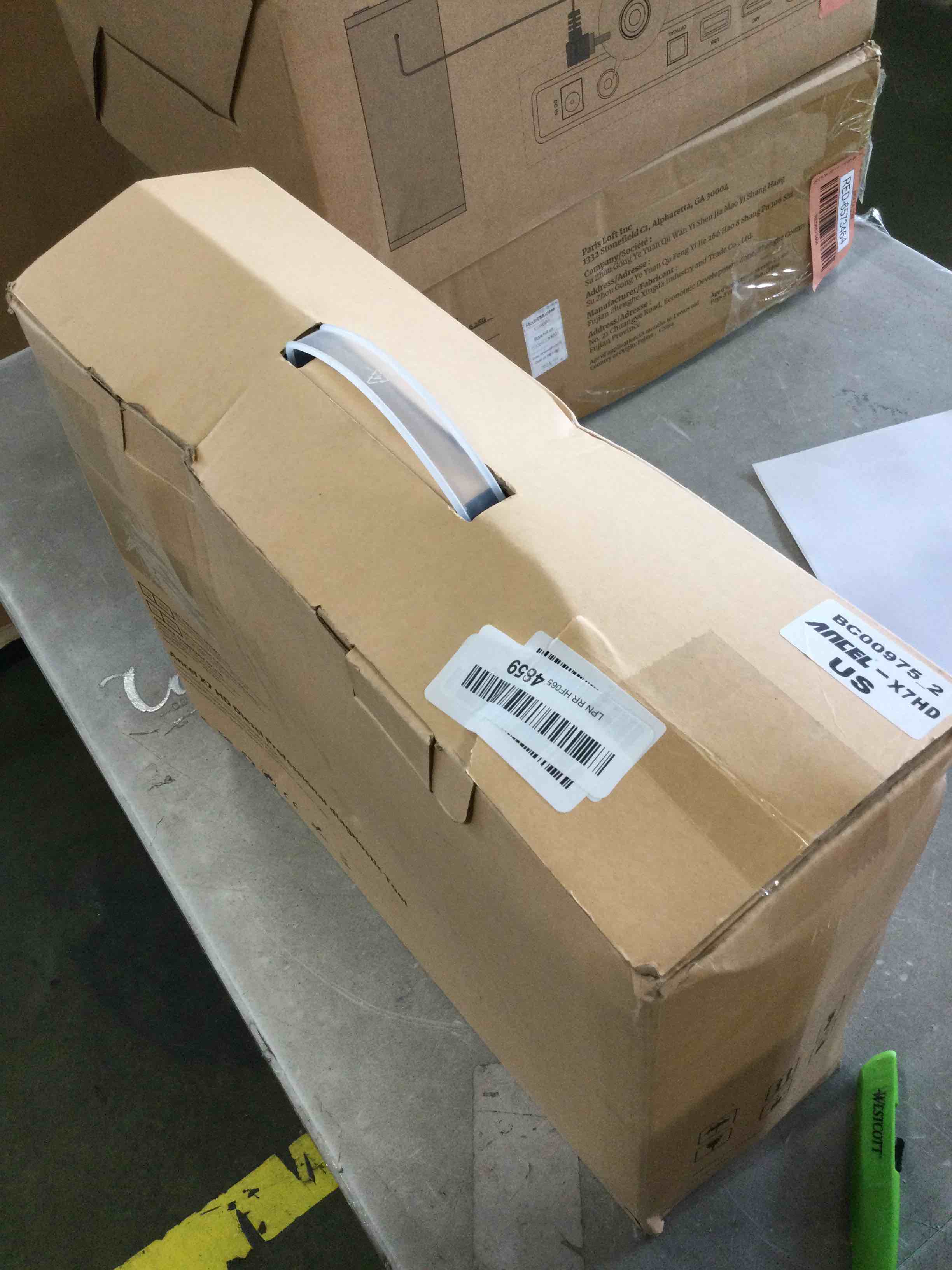 https://s3.amazonaws.com/lotting-images-prod/bidfta/RED6573466_1715259707788.jpeg