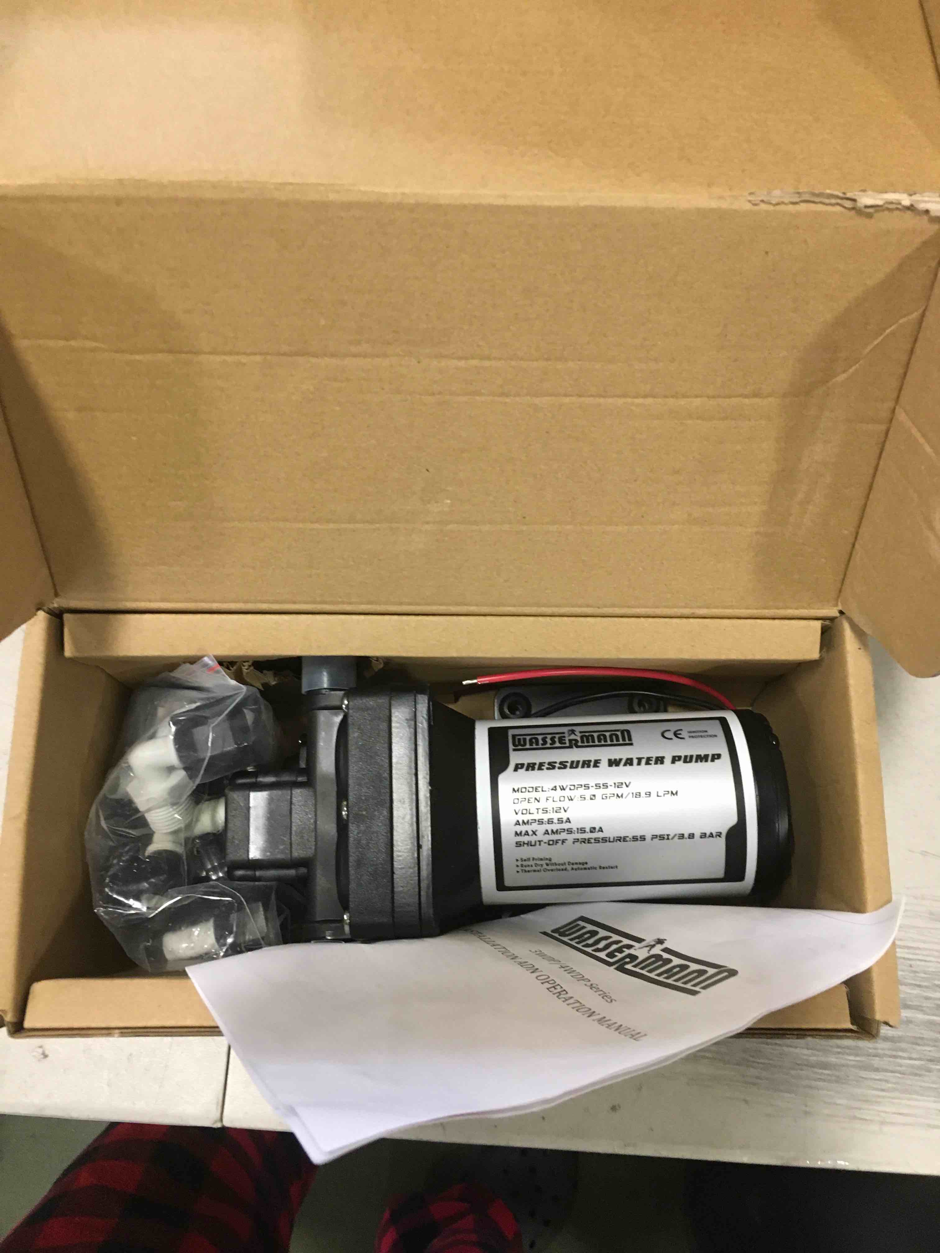 https://s3.amazonaws.com/lotting-images-prod/bidfta/RED6573810_1716553333867.jpeg