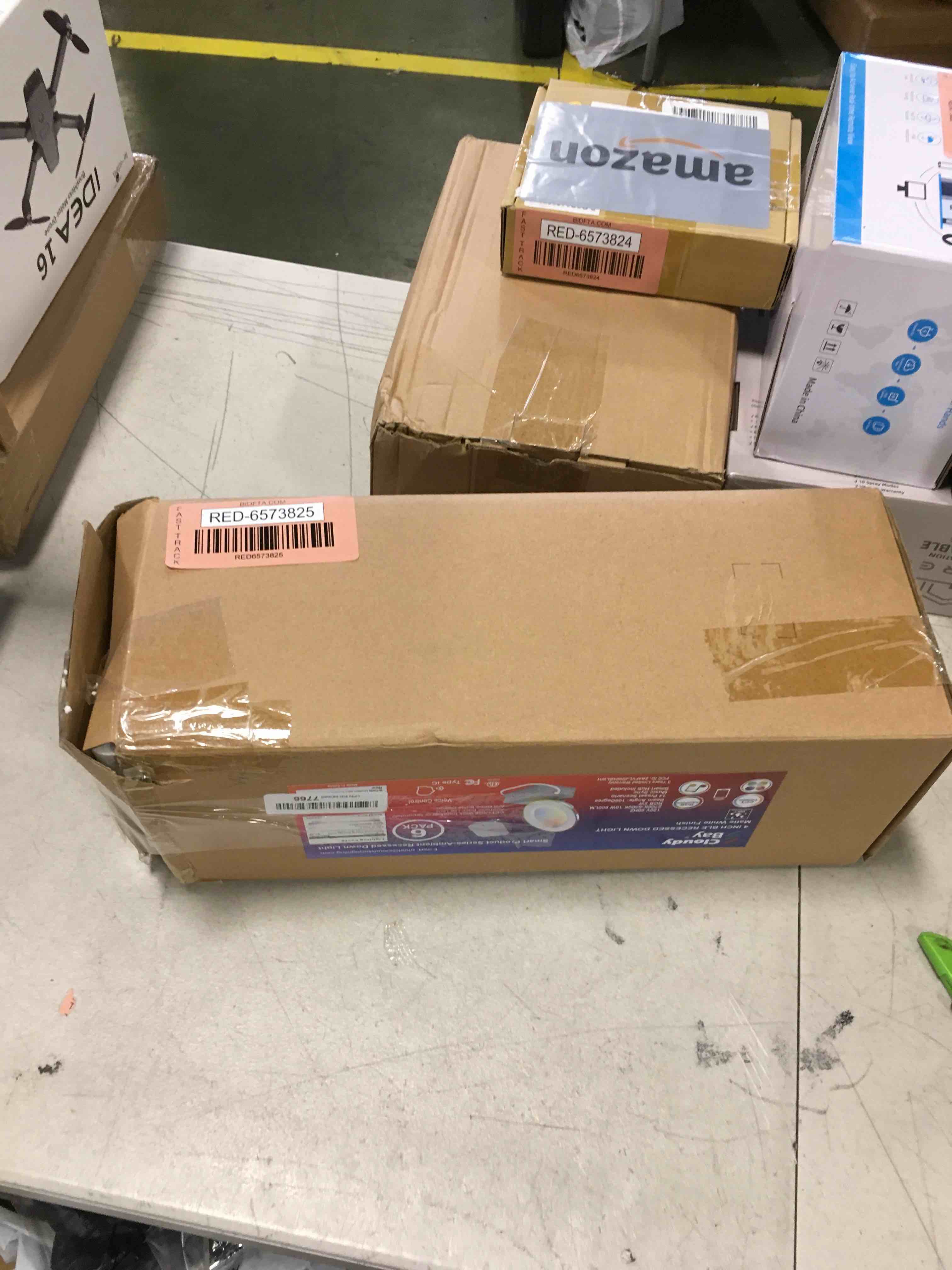 https://s3.amazonaws.com/lotting-images-prod/bidfta/RED6573825_1716554643995.jpeg