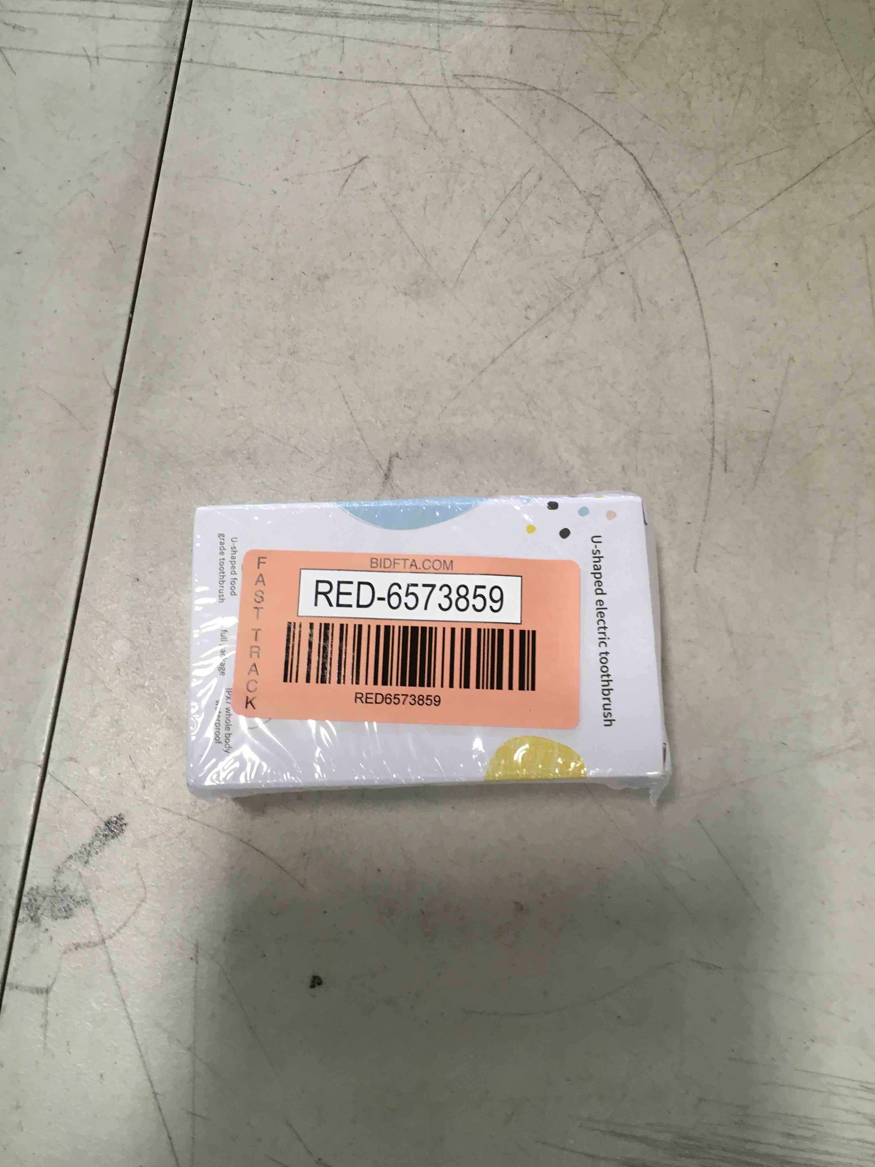 https://s3.amazonaws.com/lotting-images-prod/bidfta/RED6573859_1716557595247.jpeg
