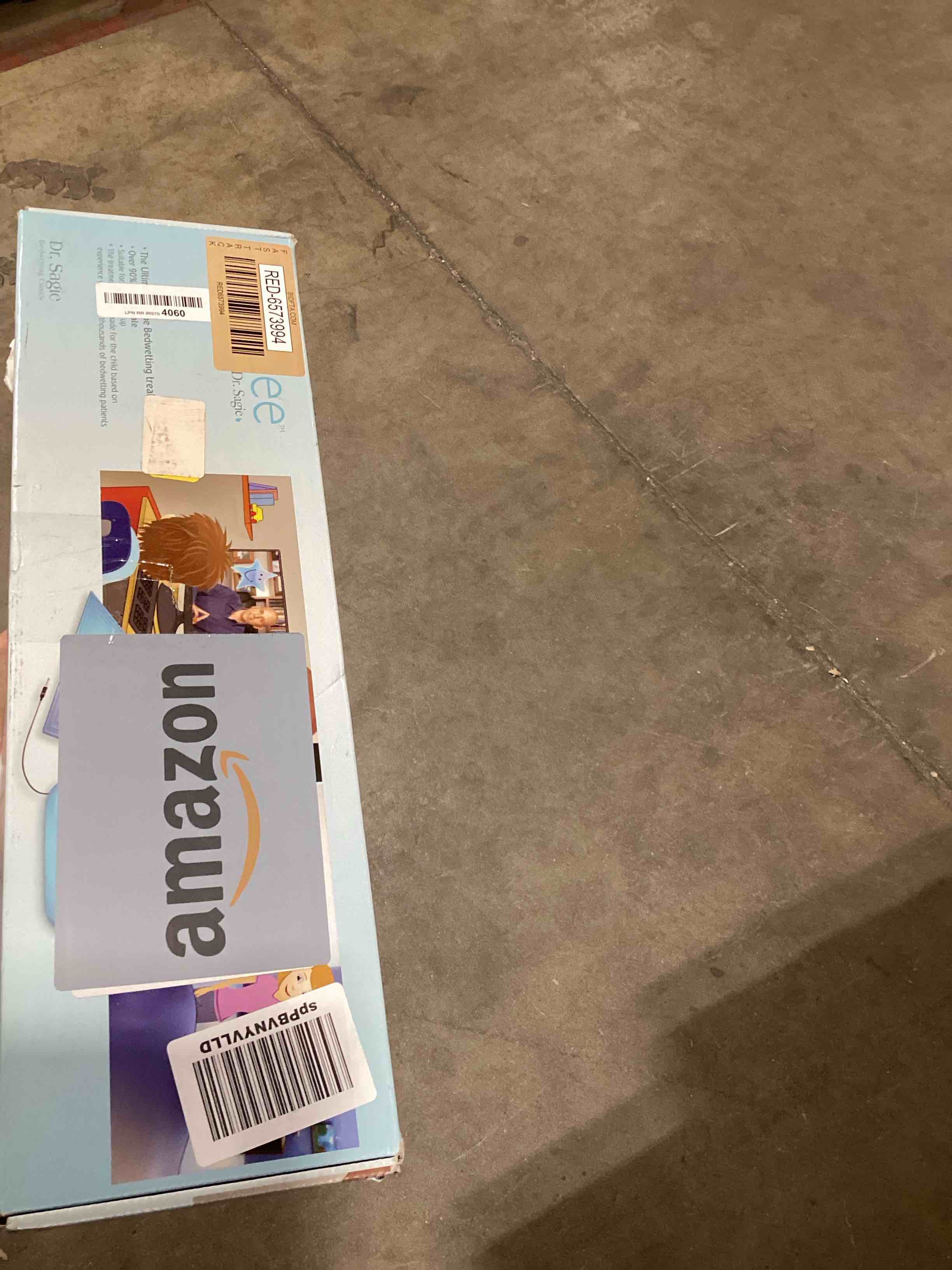 https://s3.amazonaws.com/lotting-images-prod/bidfta/RED6573994_1717768965479.jpeg
