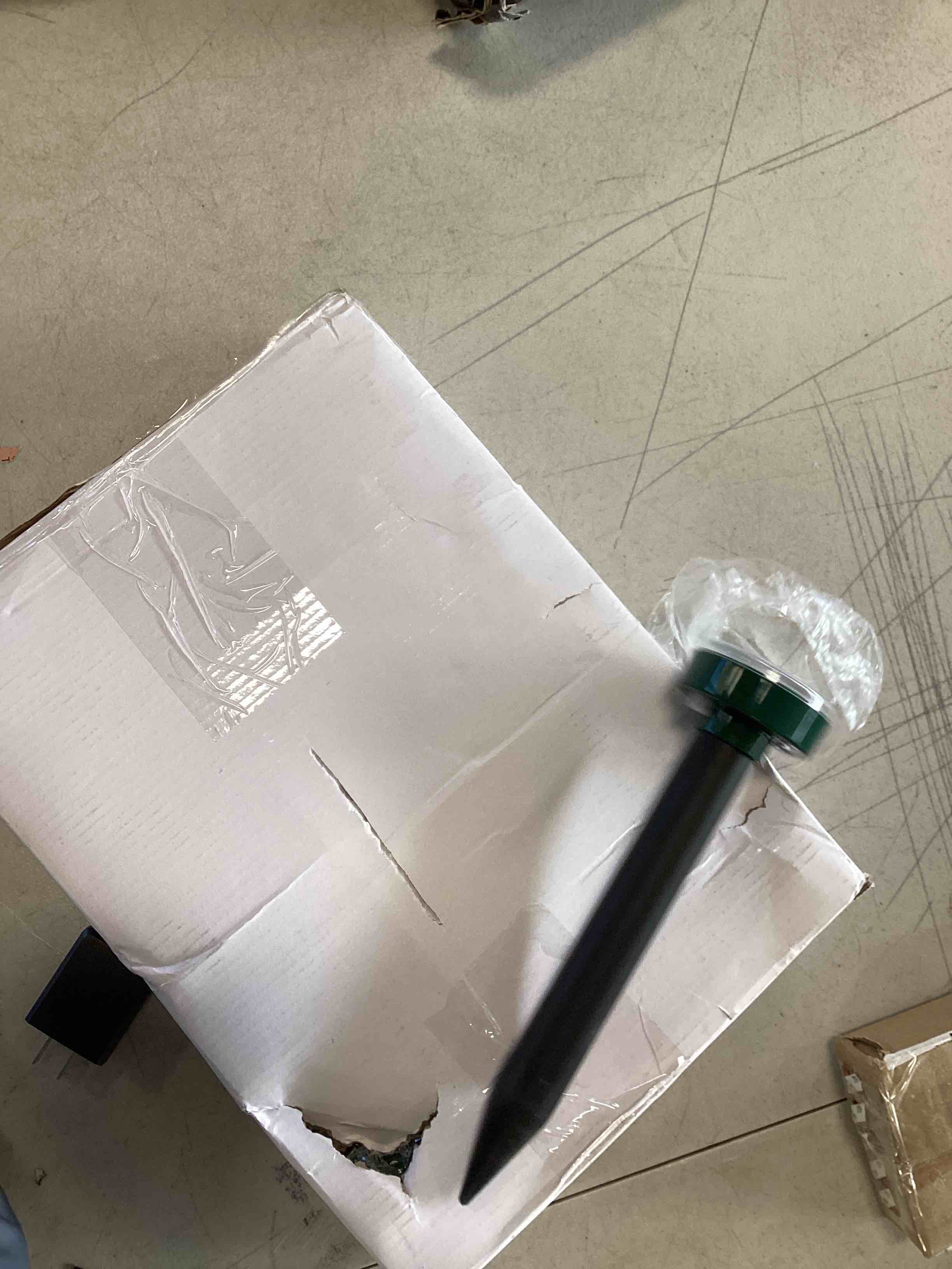 https://s3.amazonaws.com/lotting-images-prod/bidfta/RED6574061_1716898385705.jpeg