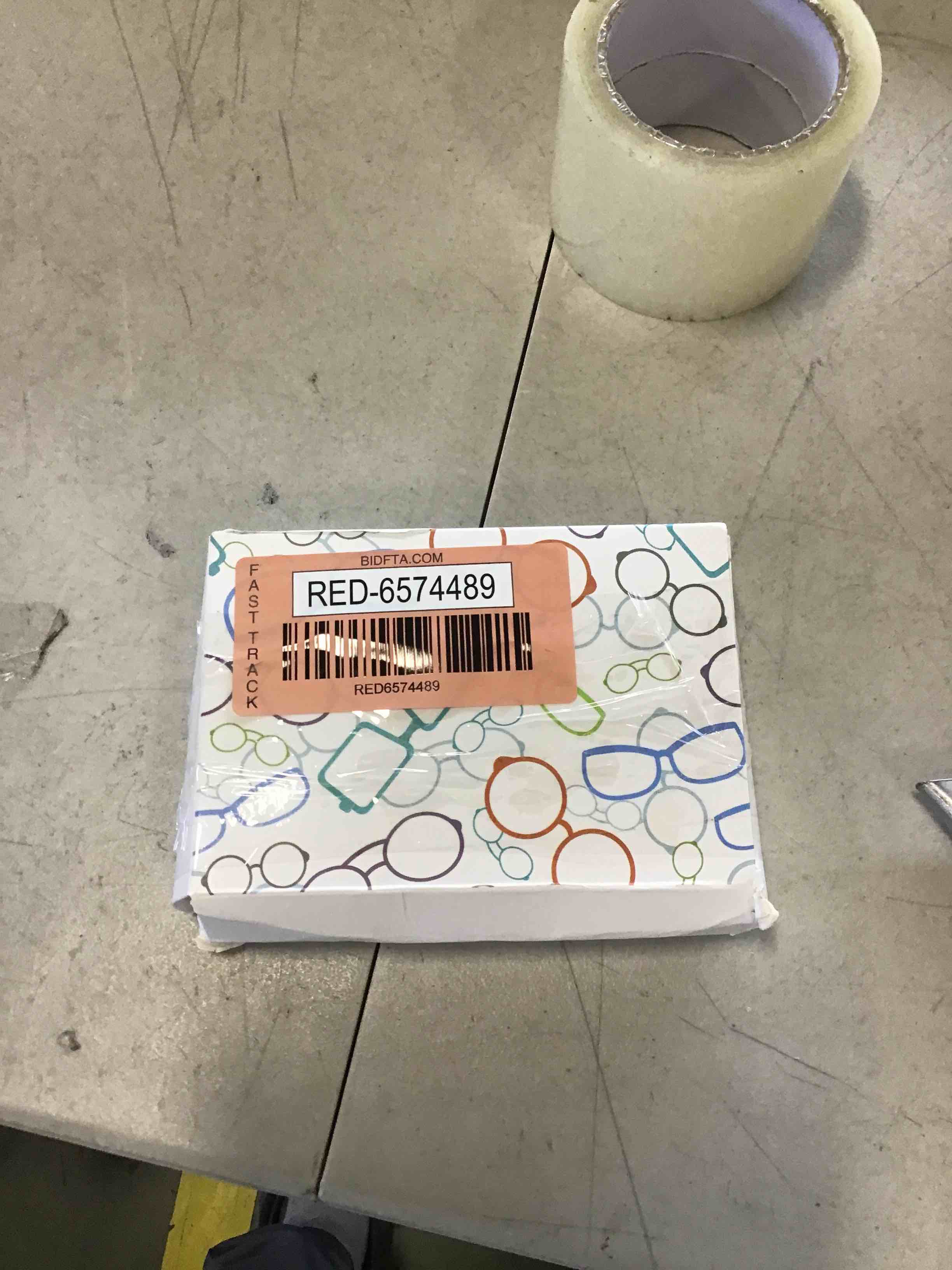https://s3.amazonaws.com/lotting-images-prod/bidfta/RED6574489_1717079969039.jpeg