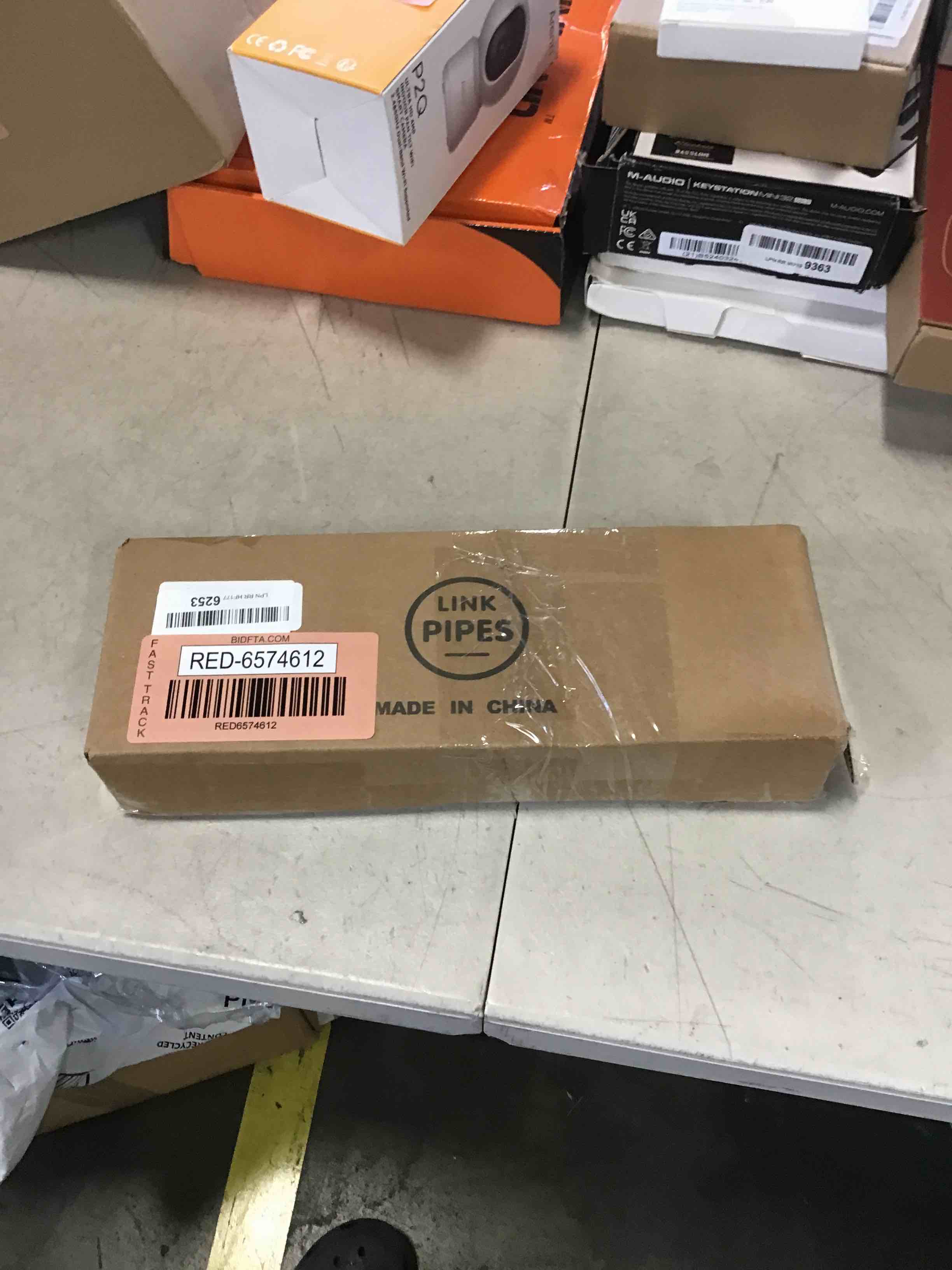 https://s3.amazonaws.com/lotting-images-prod/bidfta/RED6574612_1717094088889.jpeg