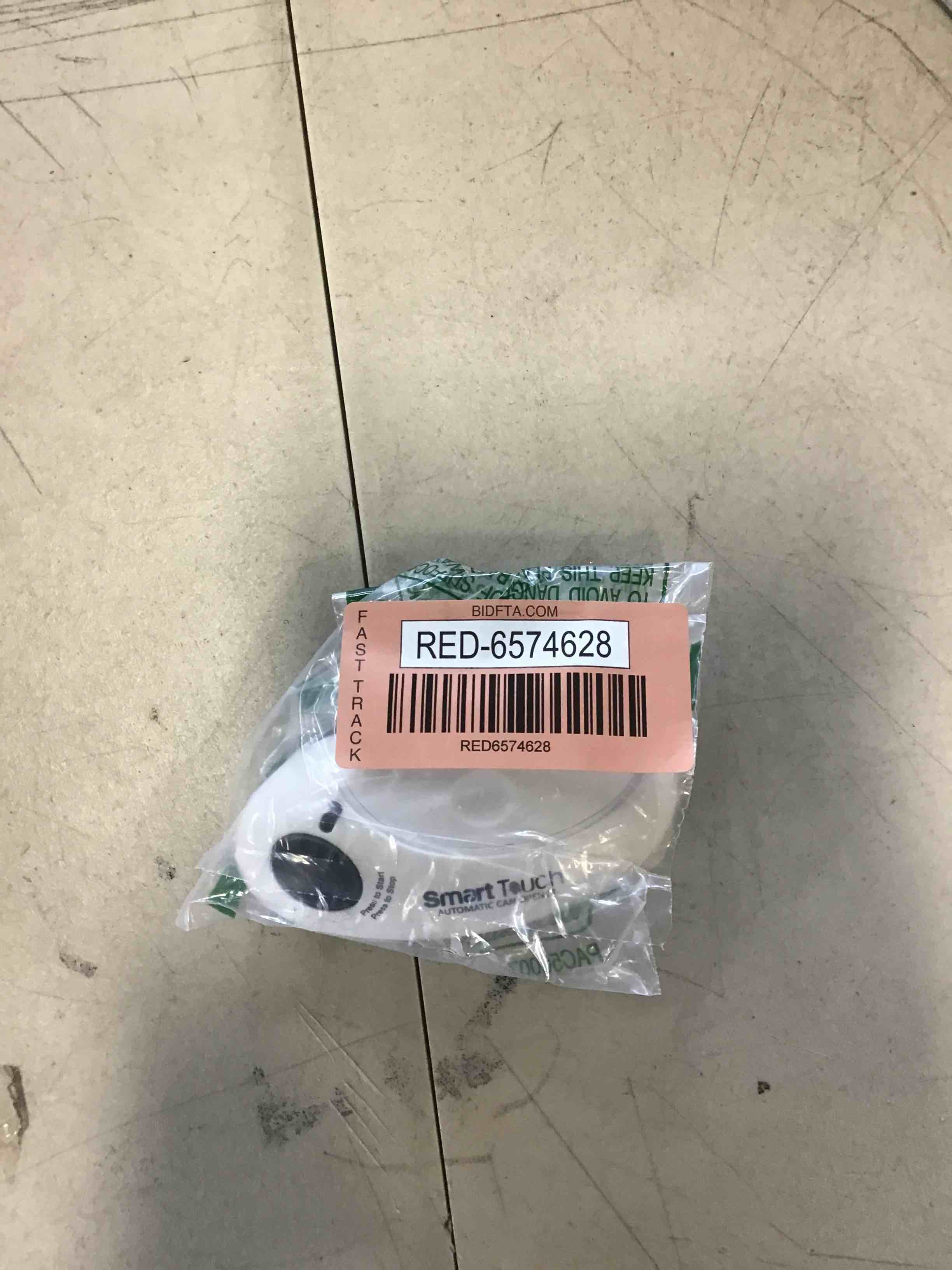https://s3.amazonaws.com/lotting-images-prod/bidfta/RED6574628_1717095132551.jpeg