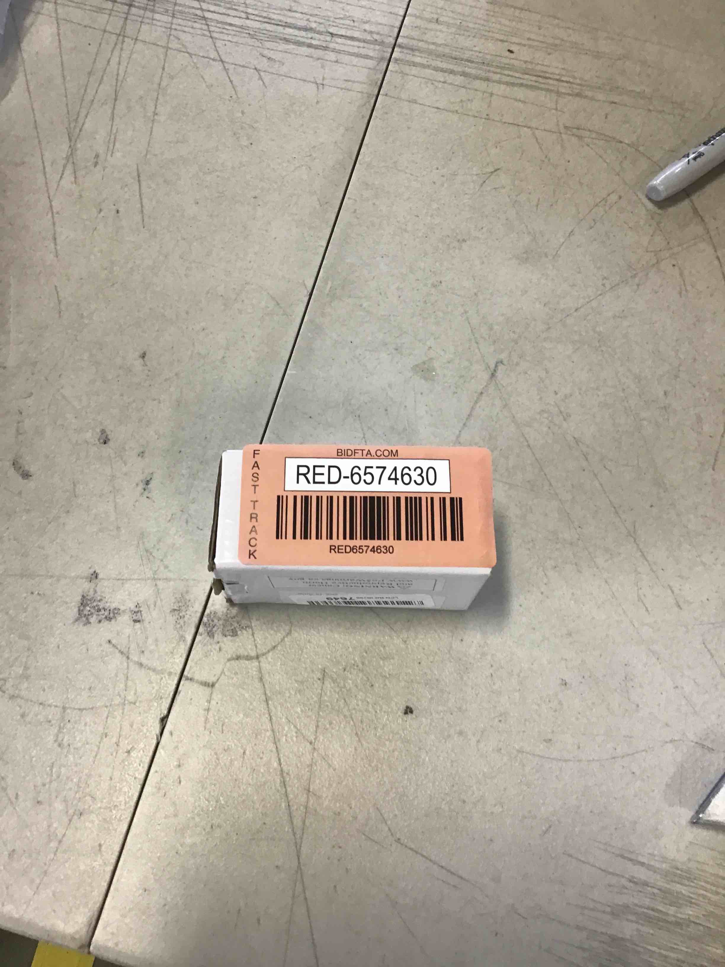 https://s3.amazonaws.com/lotting-images-prod/bidfta/RED6574630_1717095230116.jpeg