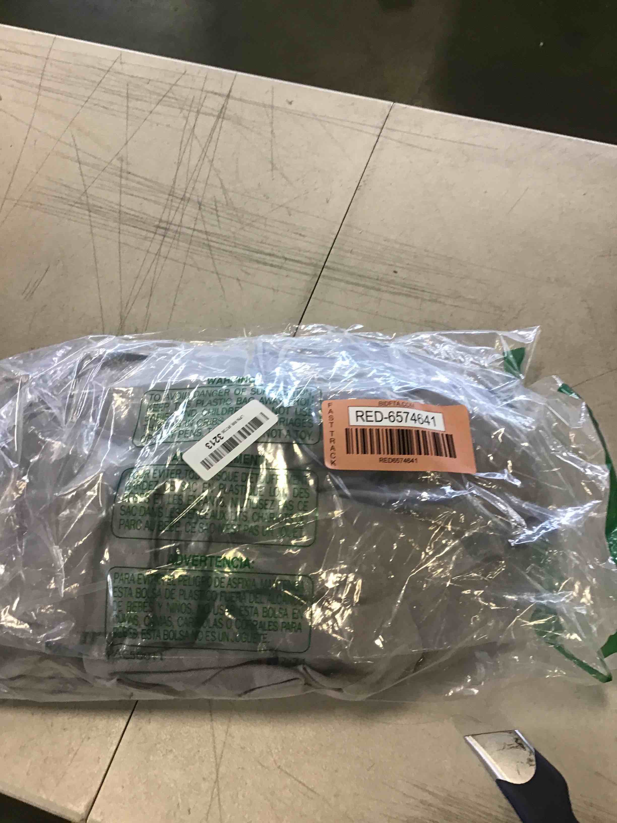 https://s3.amazonaws.com/lotting-images-prod/bidfta/RED6574641_1717095712278.jpeg