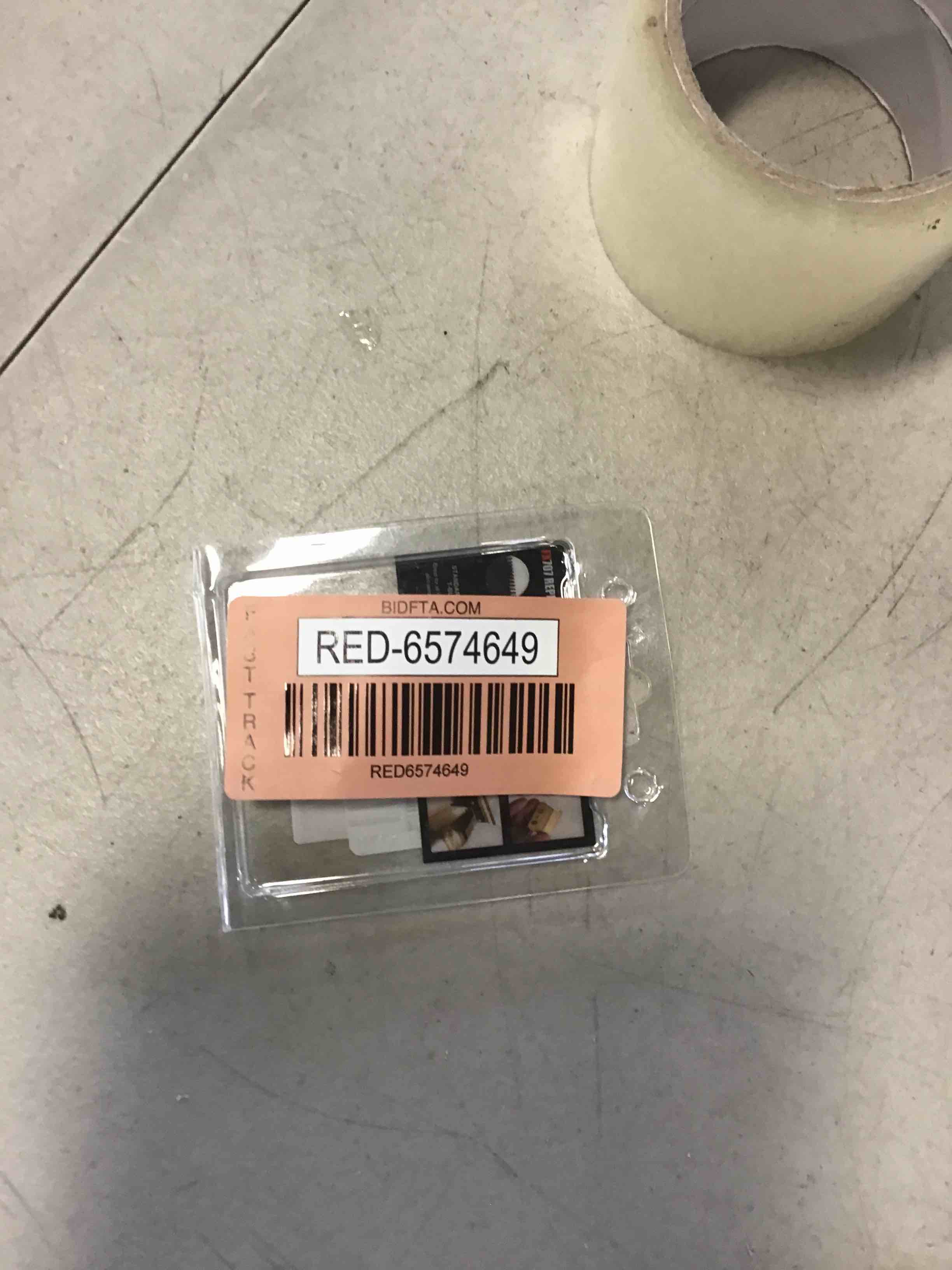 https://s3.amazonaws.com/lotting-images-prod/bidfta/RED6574649_1717096272857.jpeg