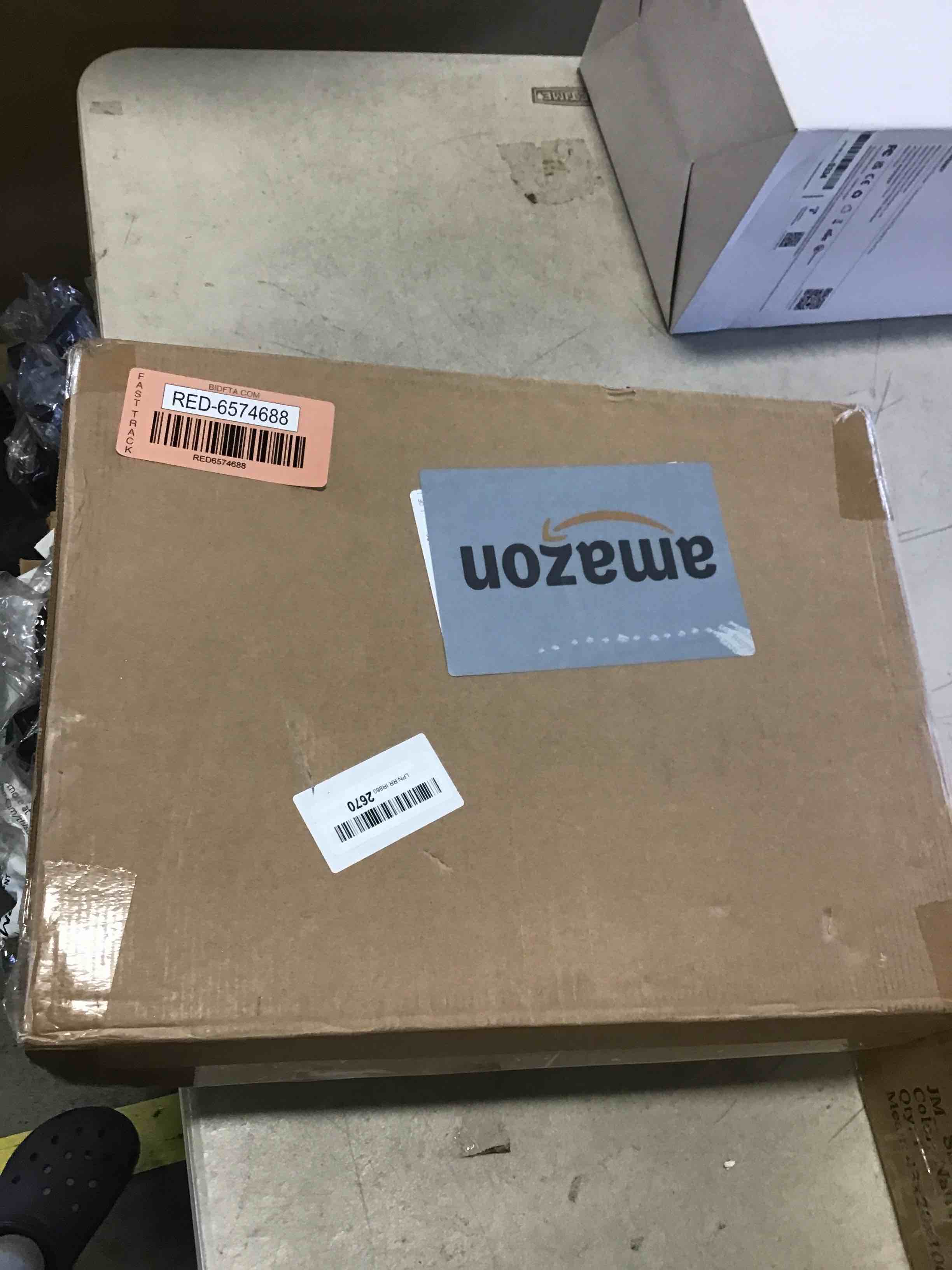 https://s3.amazonaws.com/lotting-images-prod/bidfta/RED6574688_1717100157841.jpeg