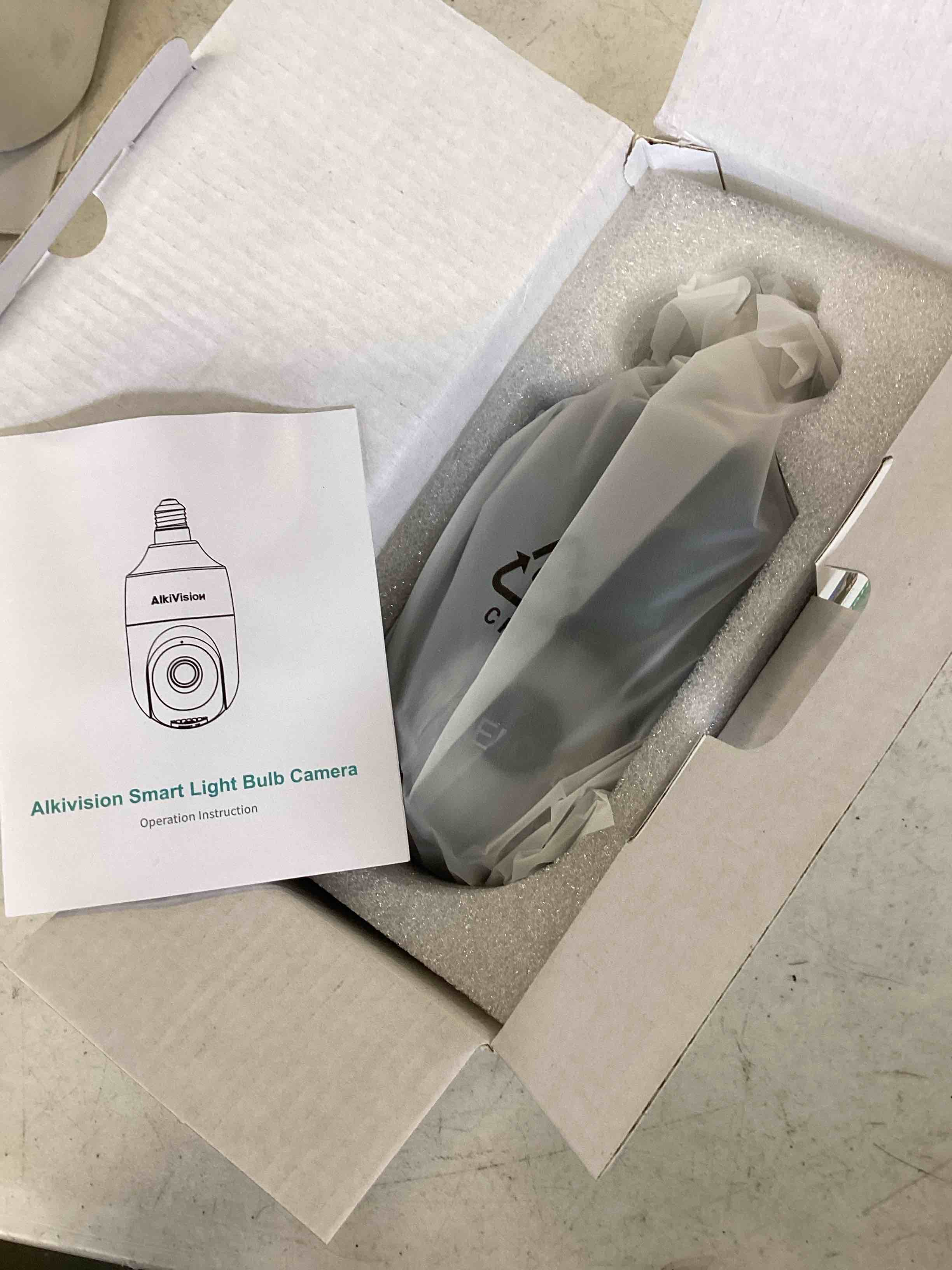 https://s3.amazonaws.com/lotting-images-prod/bidfta/RED6576162_1716495112596.jpeg