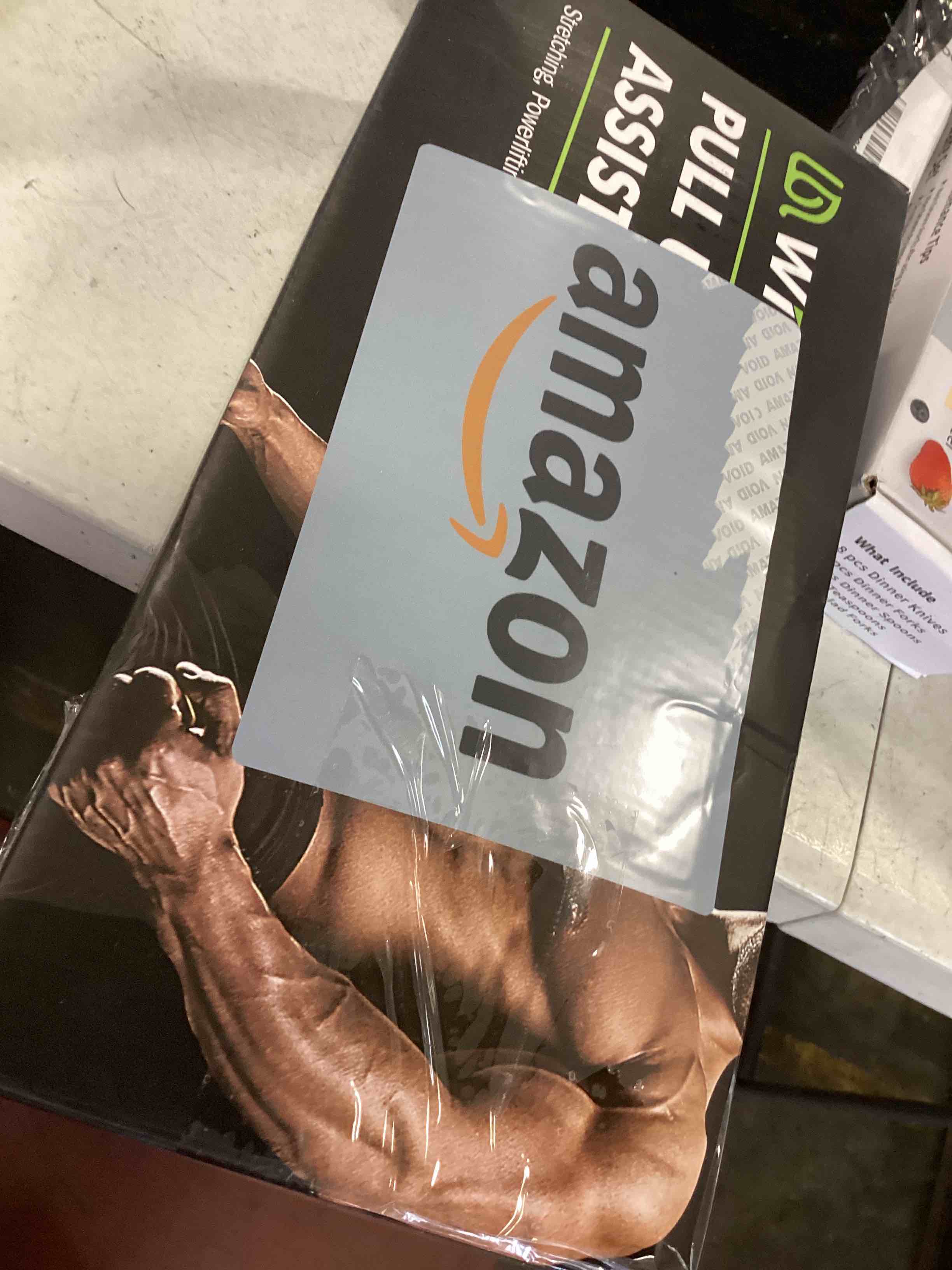 https://s3.amazonaws.com/lotting-images-prod/bidfta/RED6576211_1716556981157.jpeg