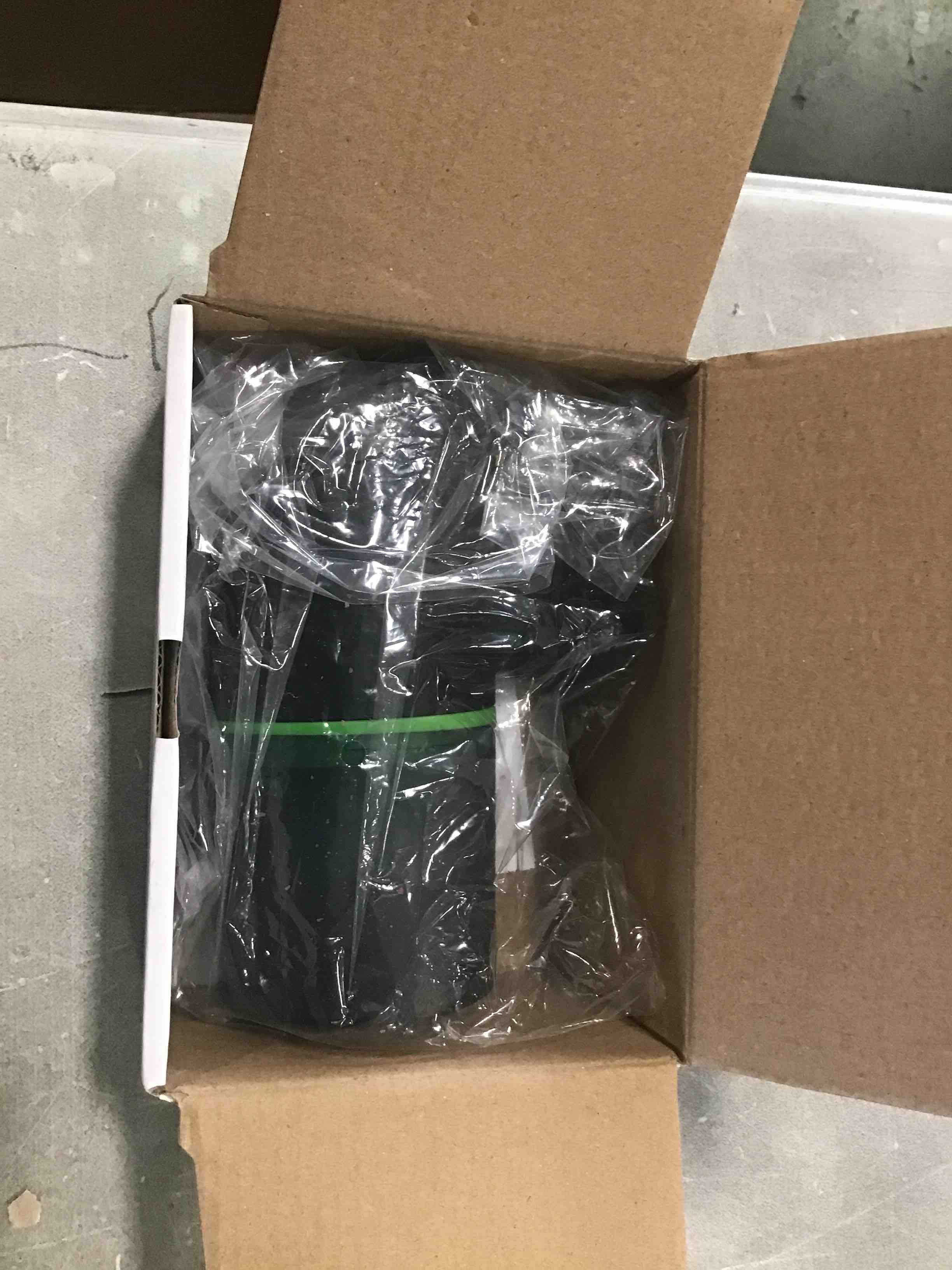 https://s3.amazonaws.com/lotting-images-prod/bidfta/RED6576785_1715603311329.jpeg