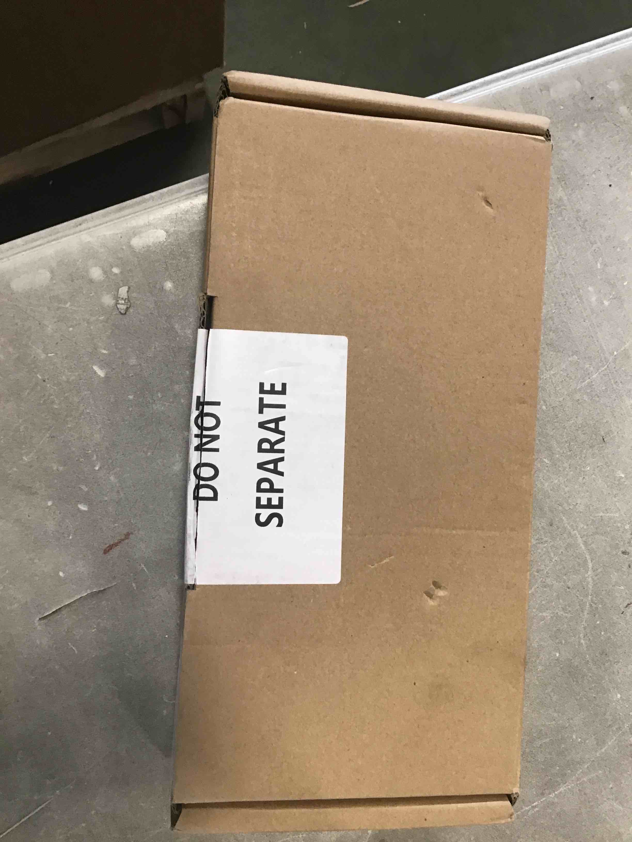 https://s3.amazonaws.com/lotting-images-prod/bidfta/RED6576811_1715605175718.jpeg