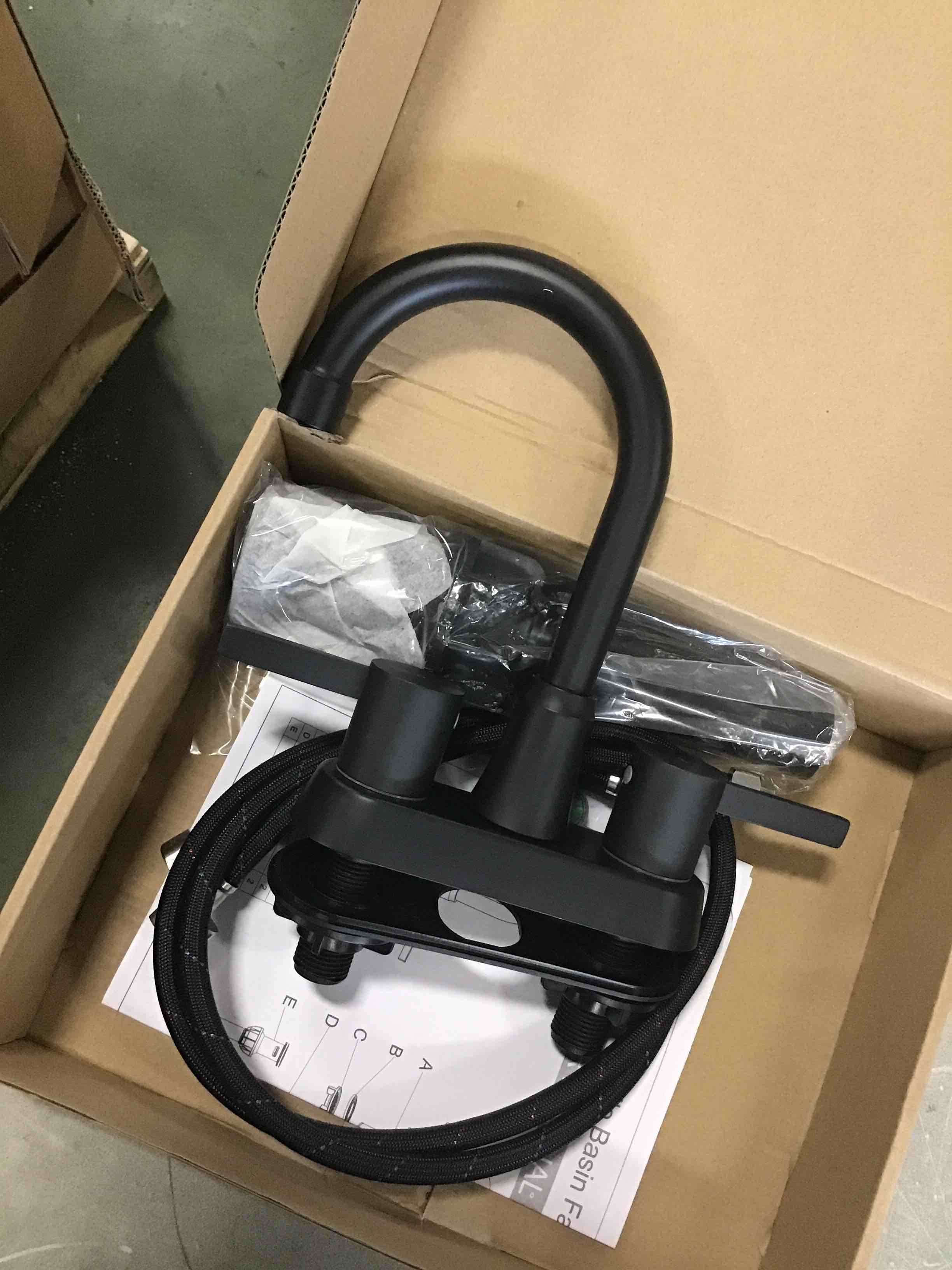 https://s3.amazonaws.com/lotting-images-prod/bidfta/RED6576917_1715630100025.jpeg