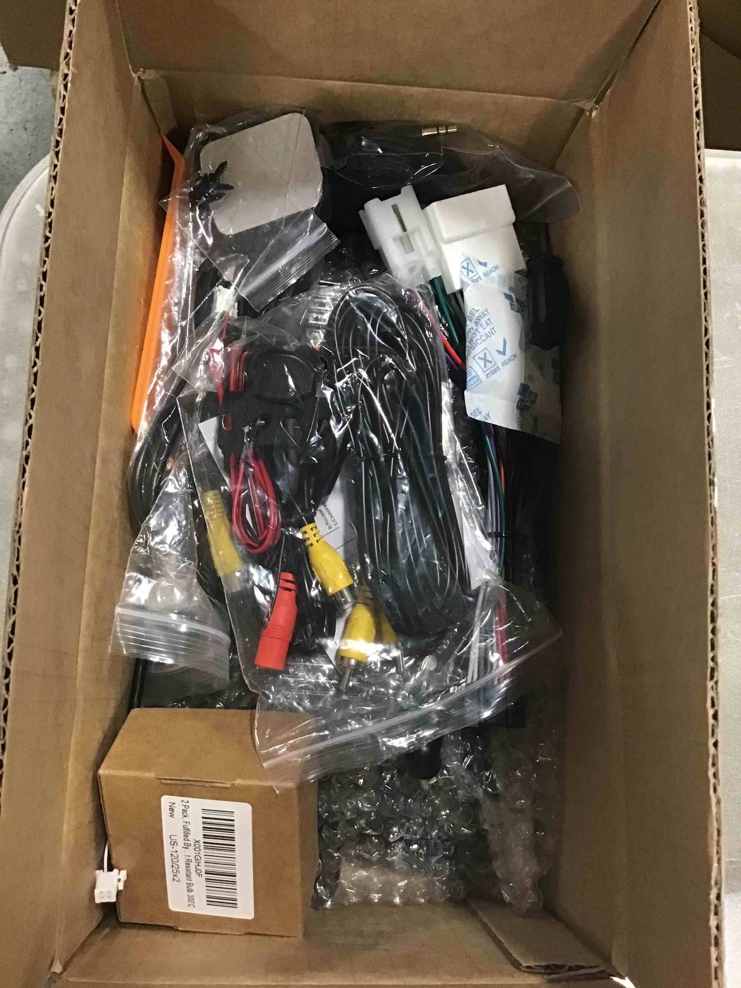 https://s3.amazonaws.com/lotting-images-prod/bidfta/RED6576955_1715687689849.jpeg