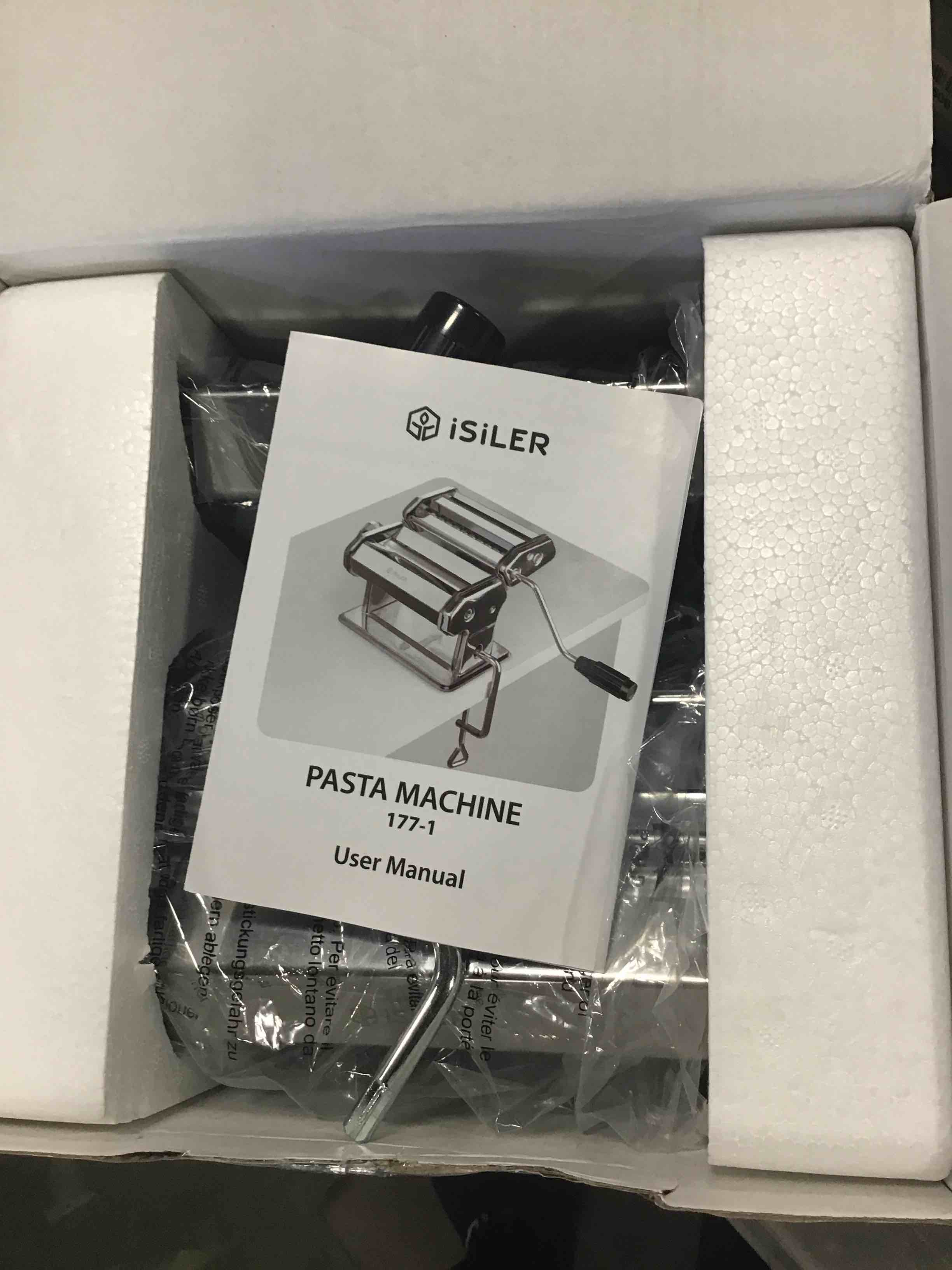 https://s3.amazonaws.com/lotting-images-prod/bidfta/RED6577013_1715693347046.jpeg