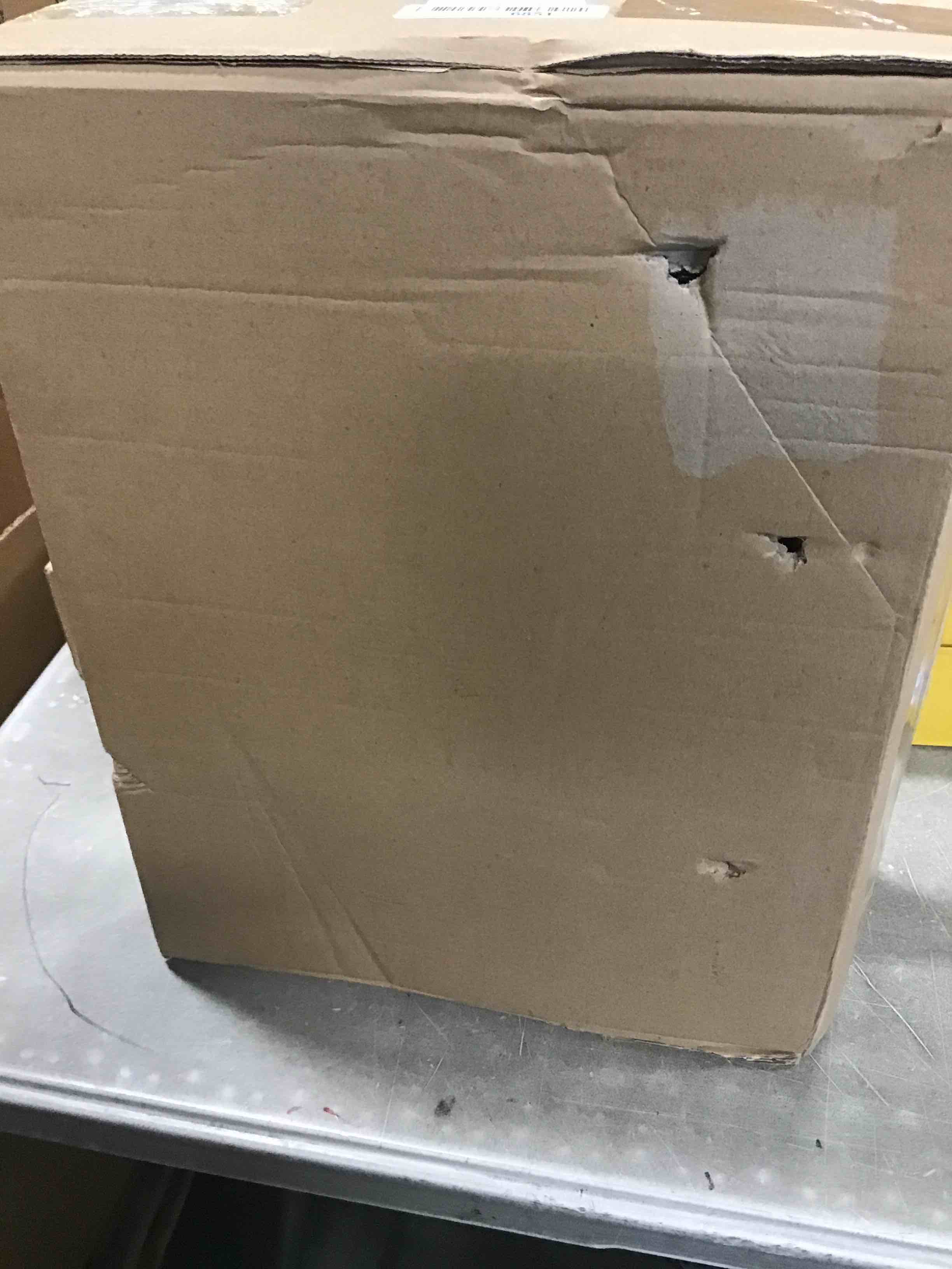 https://s3.amazonaws.com/lotting-images-prod/bidfta/RED6577086_1715701233440.jpeg