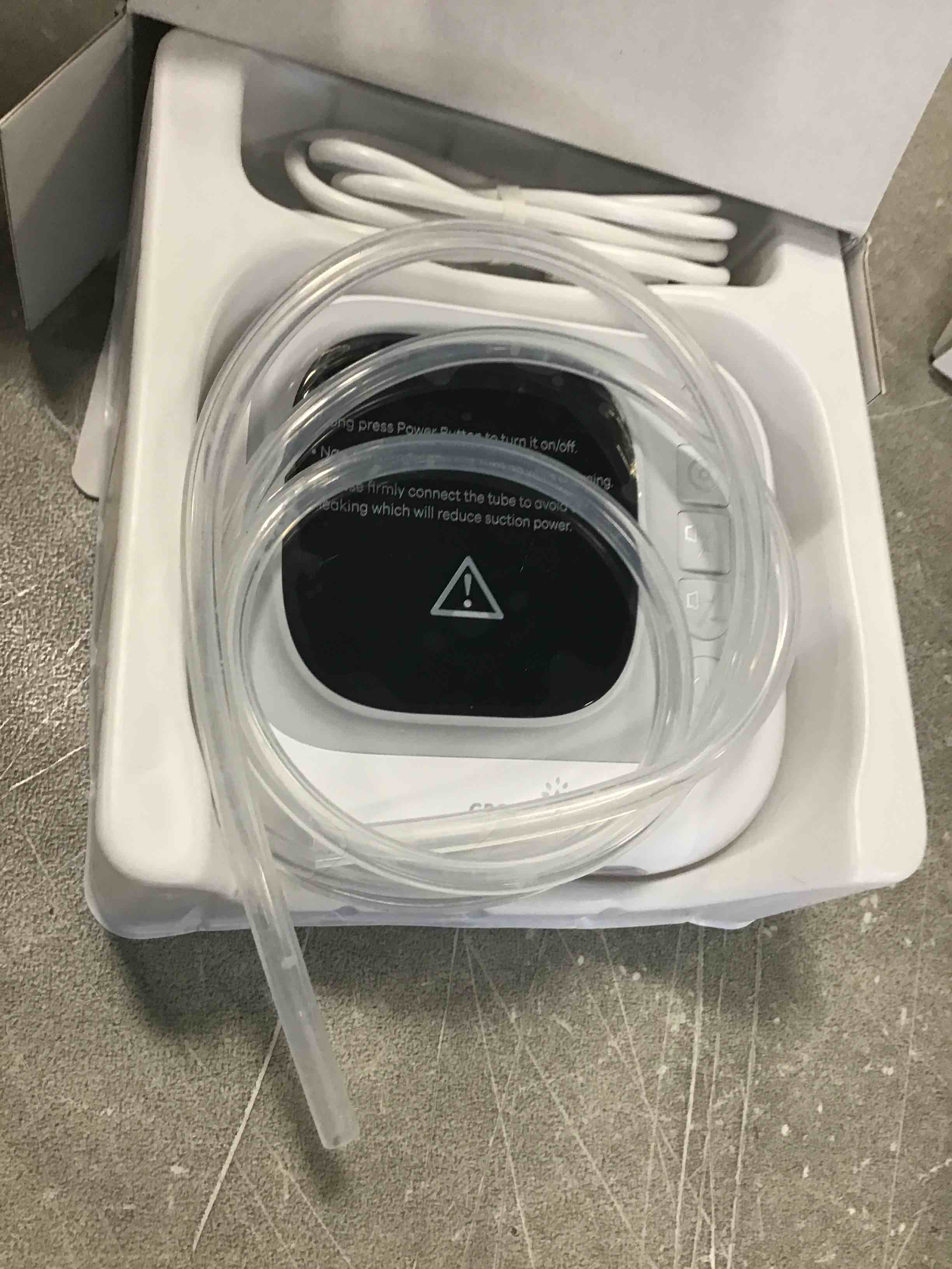 https://s3.amazonaws.com/lotting-images-prod/bidfta/RED6577126_1715708271554.jpeg