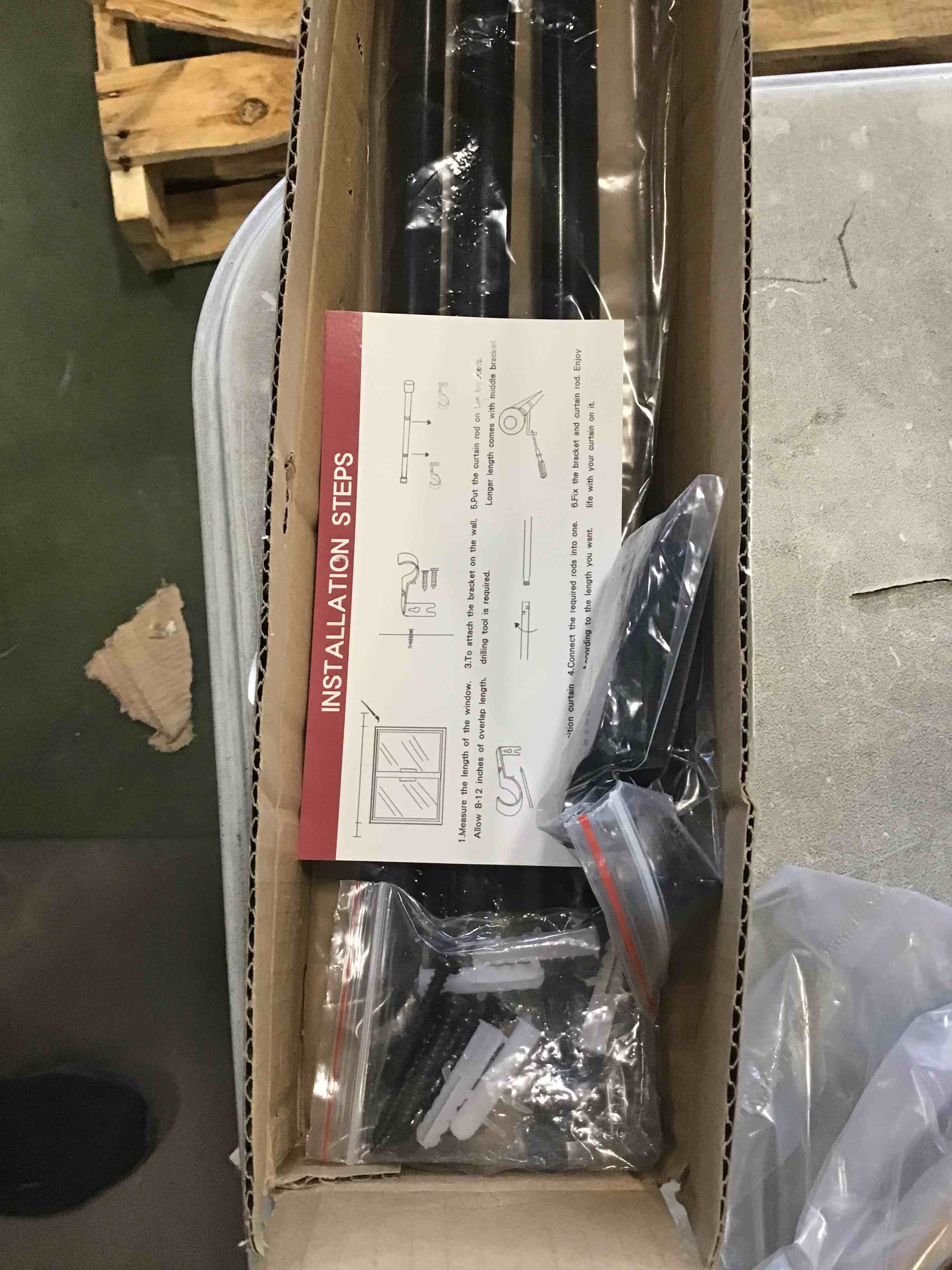 https://s3.amazonaws.com/lotting-images-prod/bidfta/RED6577786_1715874799152.jpeg