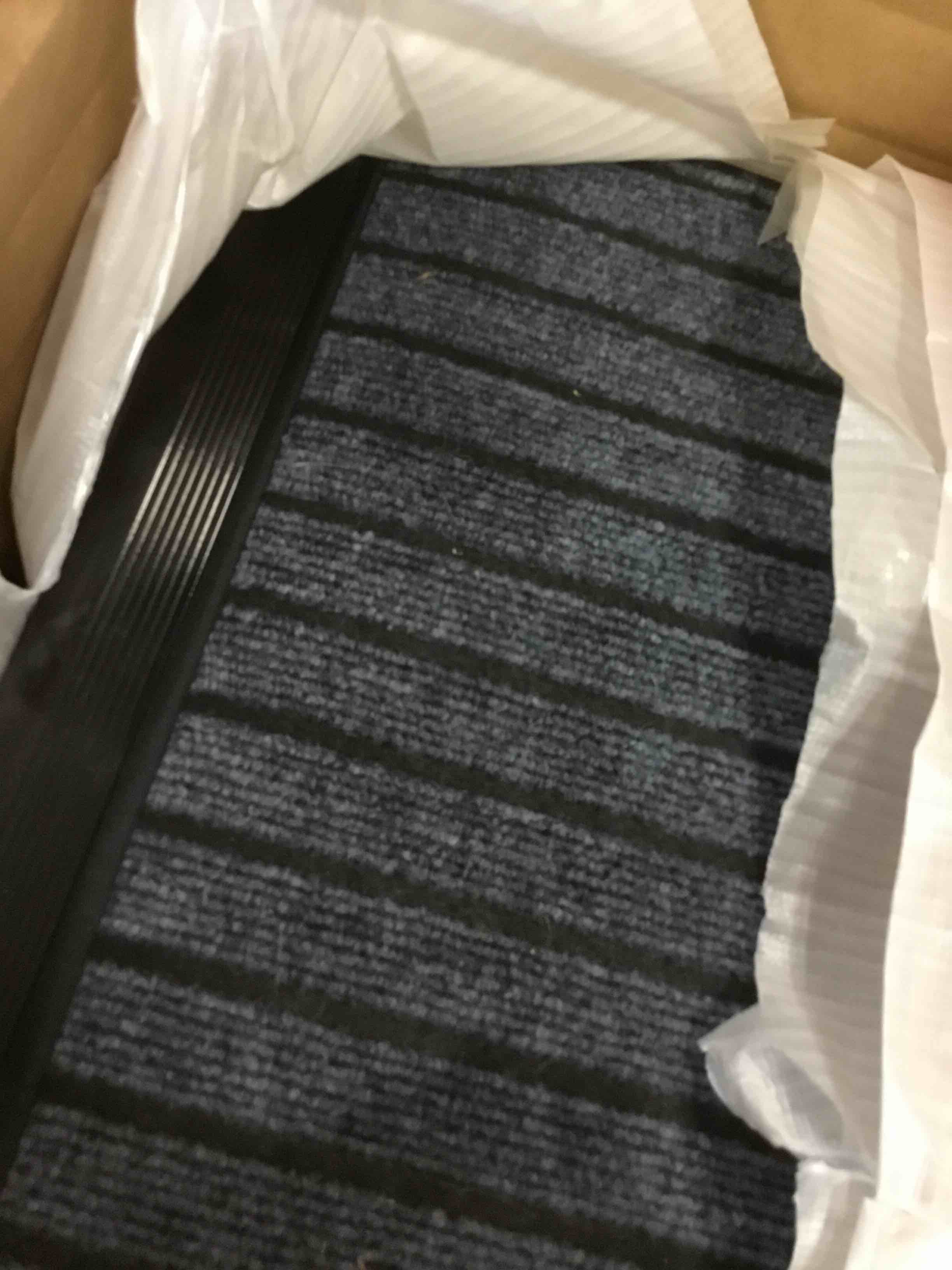 https://s3.amazonaws.com/lotting-images-prod/bidfta/RED6577959_1715172889647.jpeg