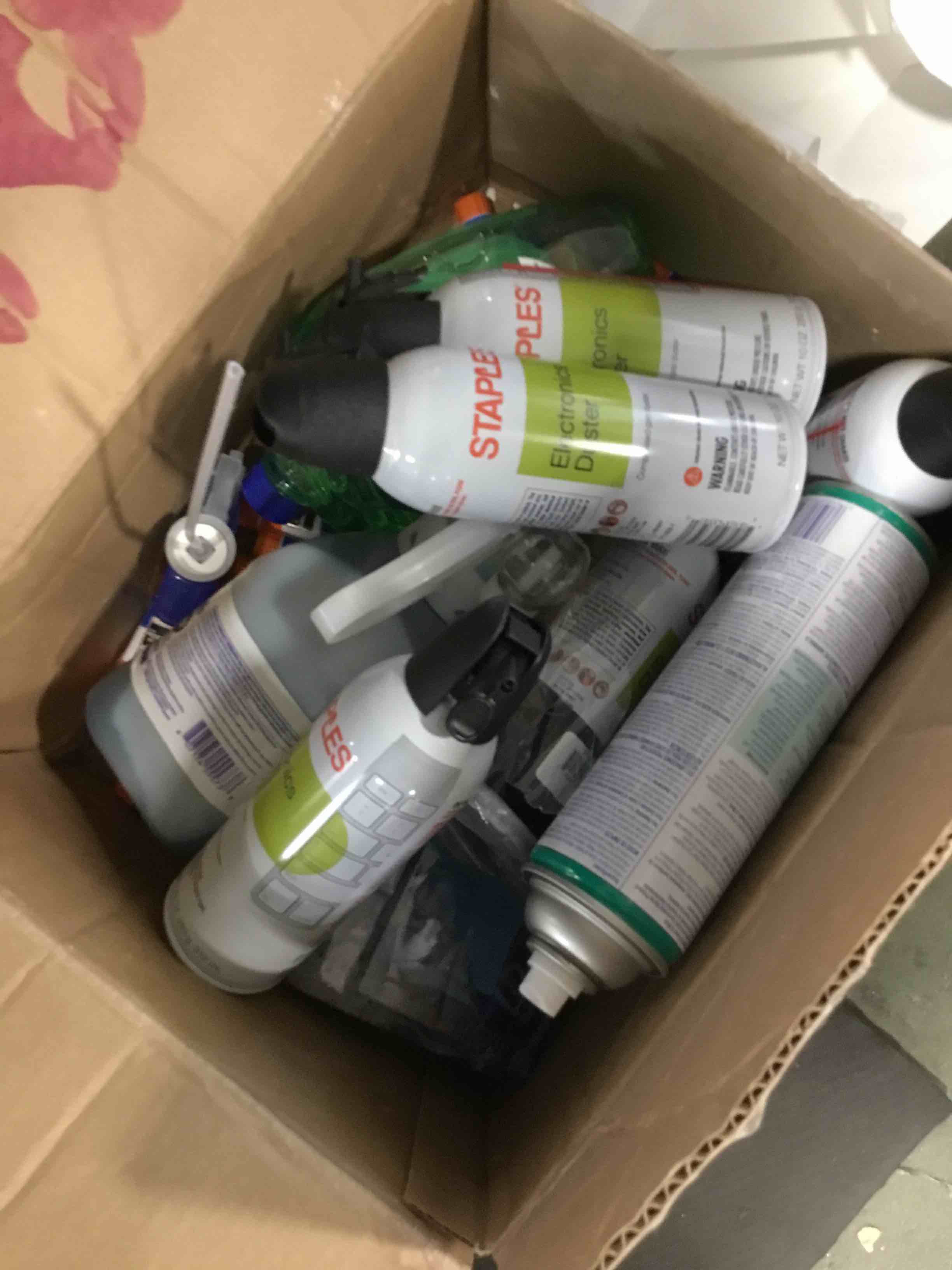 Assortment for cleaning… ( May include soaps, paper towels, disinfectant and other) various Marks and size…