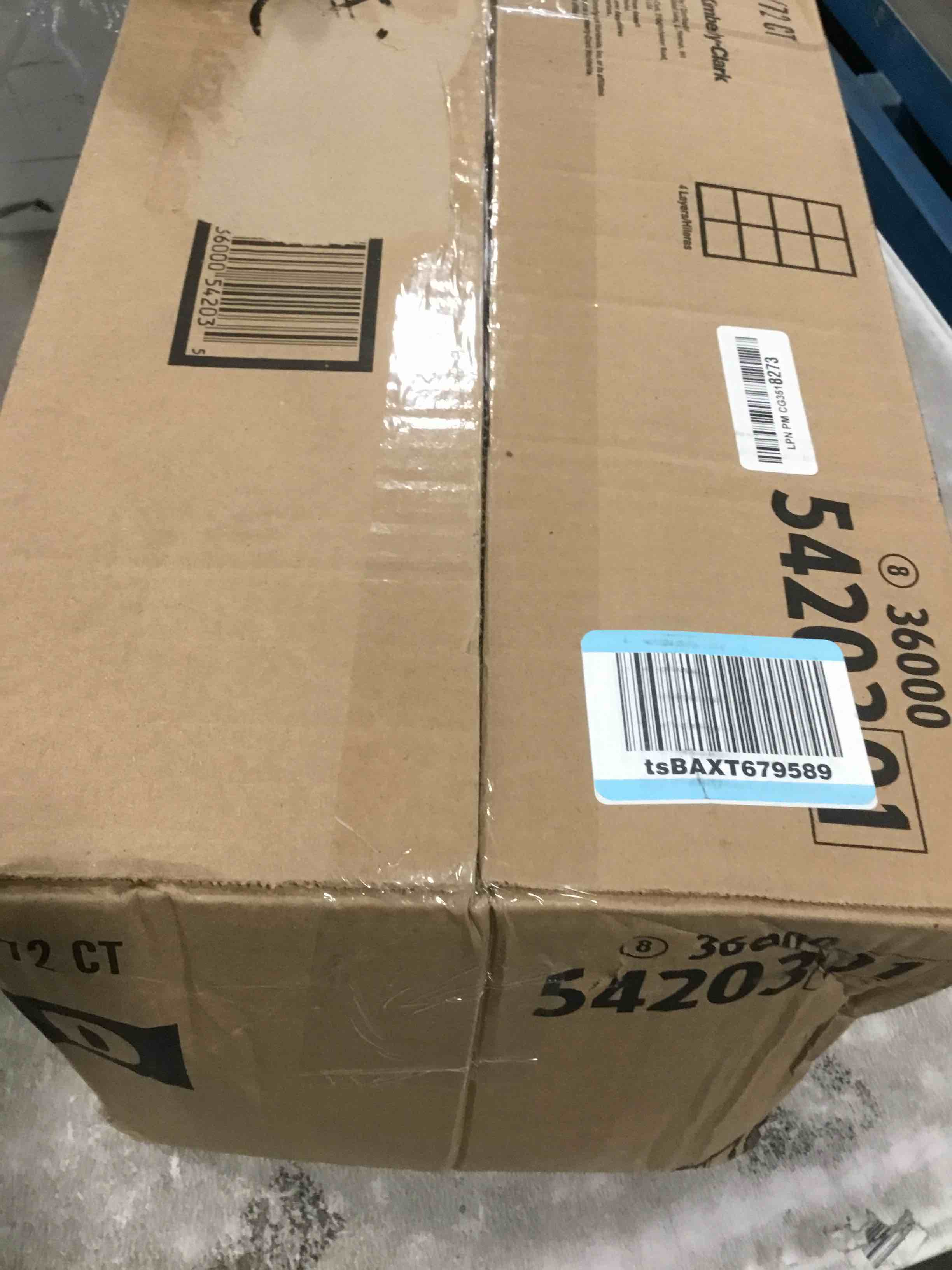 https://s3.amazonaws.com/lotting-images-prod/bidfta/RED6579016_1715631611283.jpeg