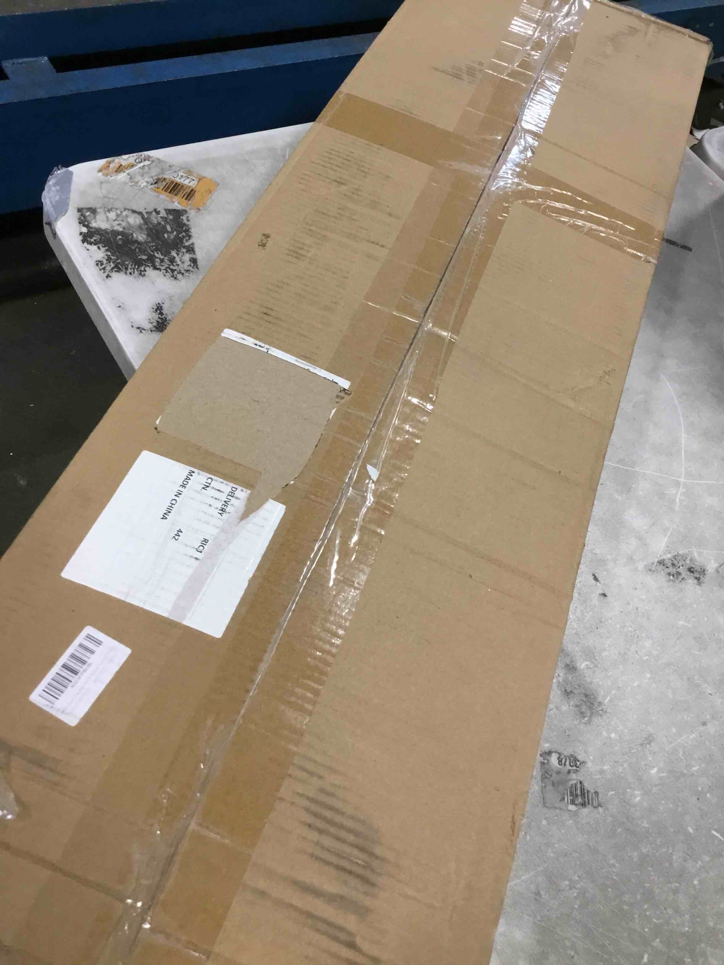 https://s3.amazonaws.com/lotting-images-prod/bidfta/RED6579109_1715694157880.jpeg