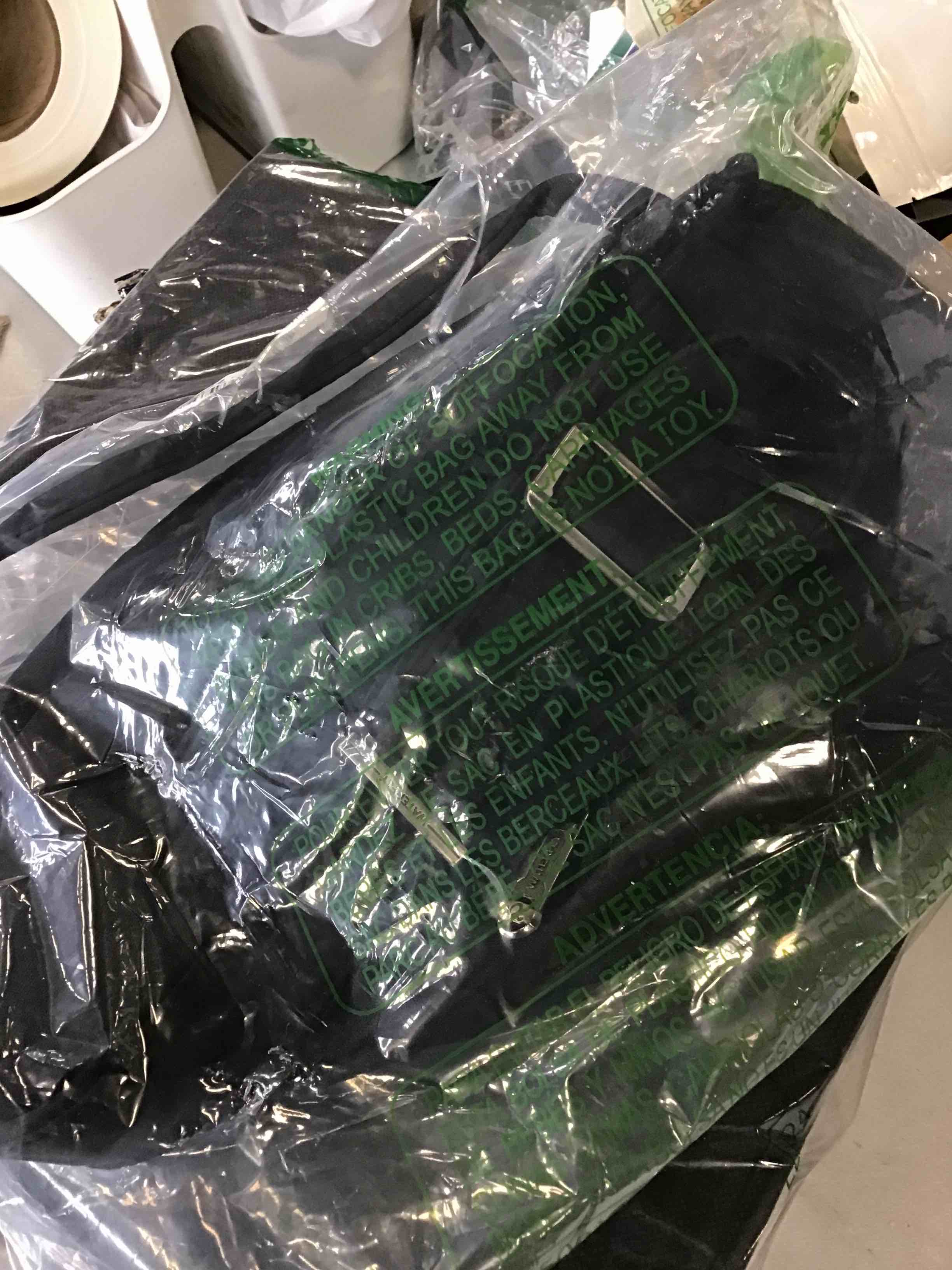 https://s3.amazonaws.com/lotting-images-prod/bidfta/RED6579644_1715280027439.jpeg