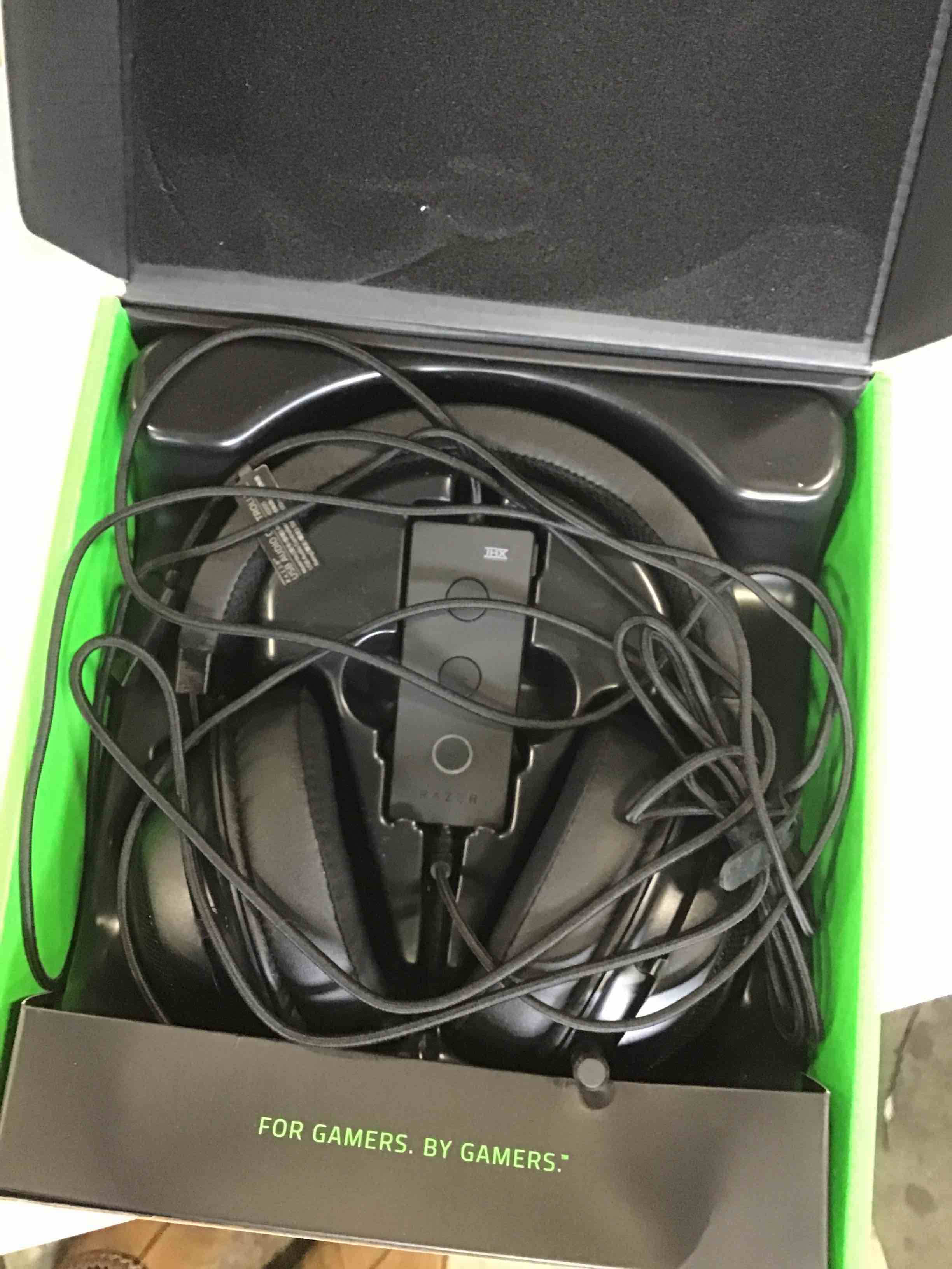 https://s3.amazonaws.com/lotting-images-prod/bidfta/RED6579659_1715281143017.jpeg