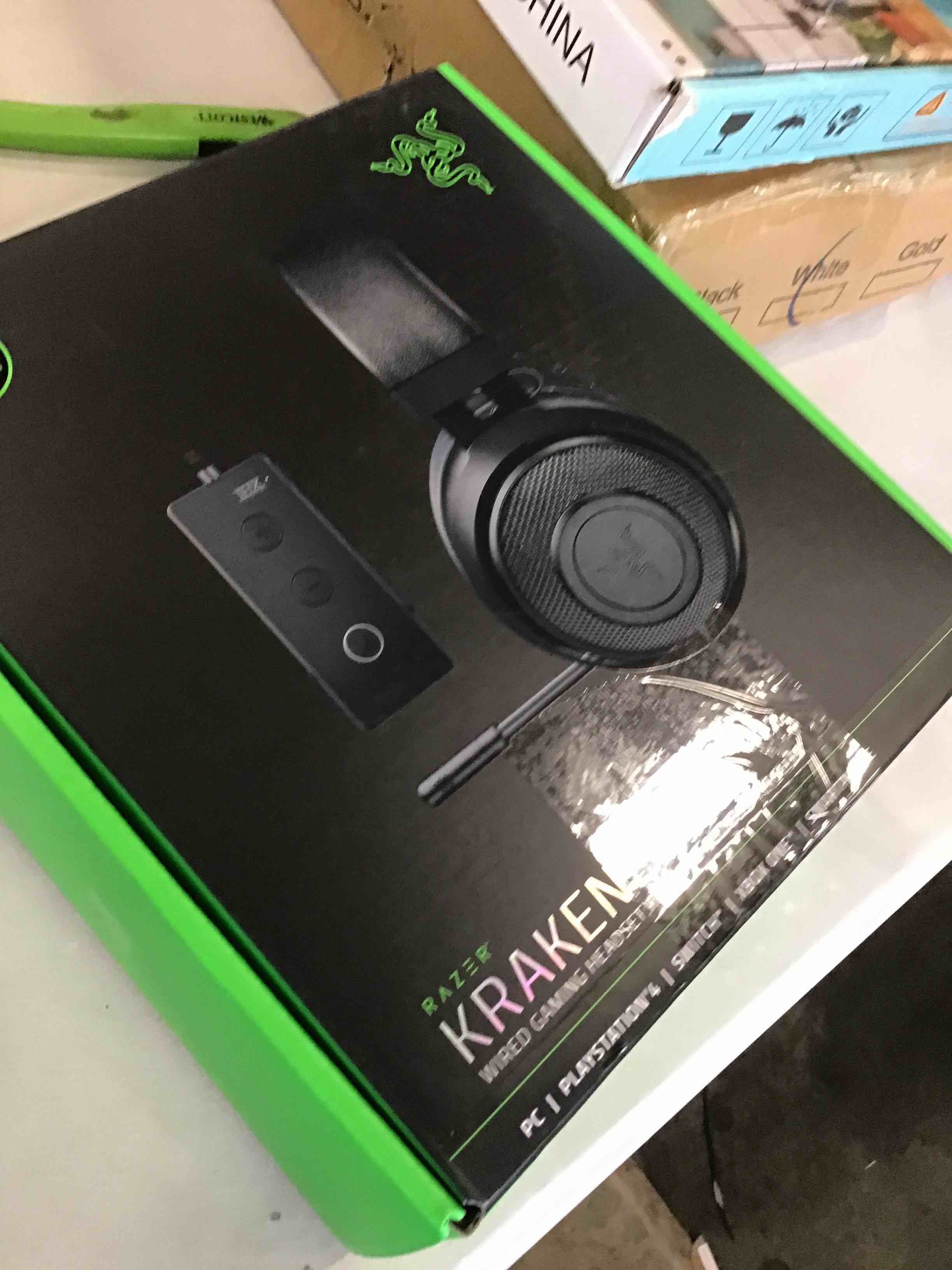 https://s3.amazonaws.com/lotting-images-prod/bidfta/RED6579659_1715281169072.jpeg