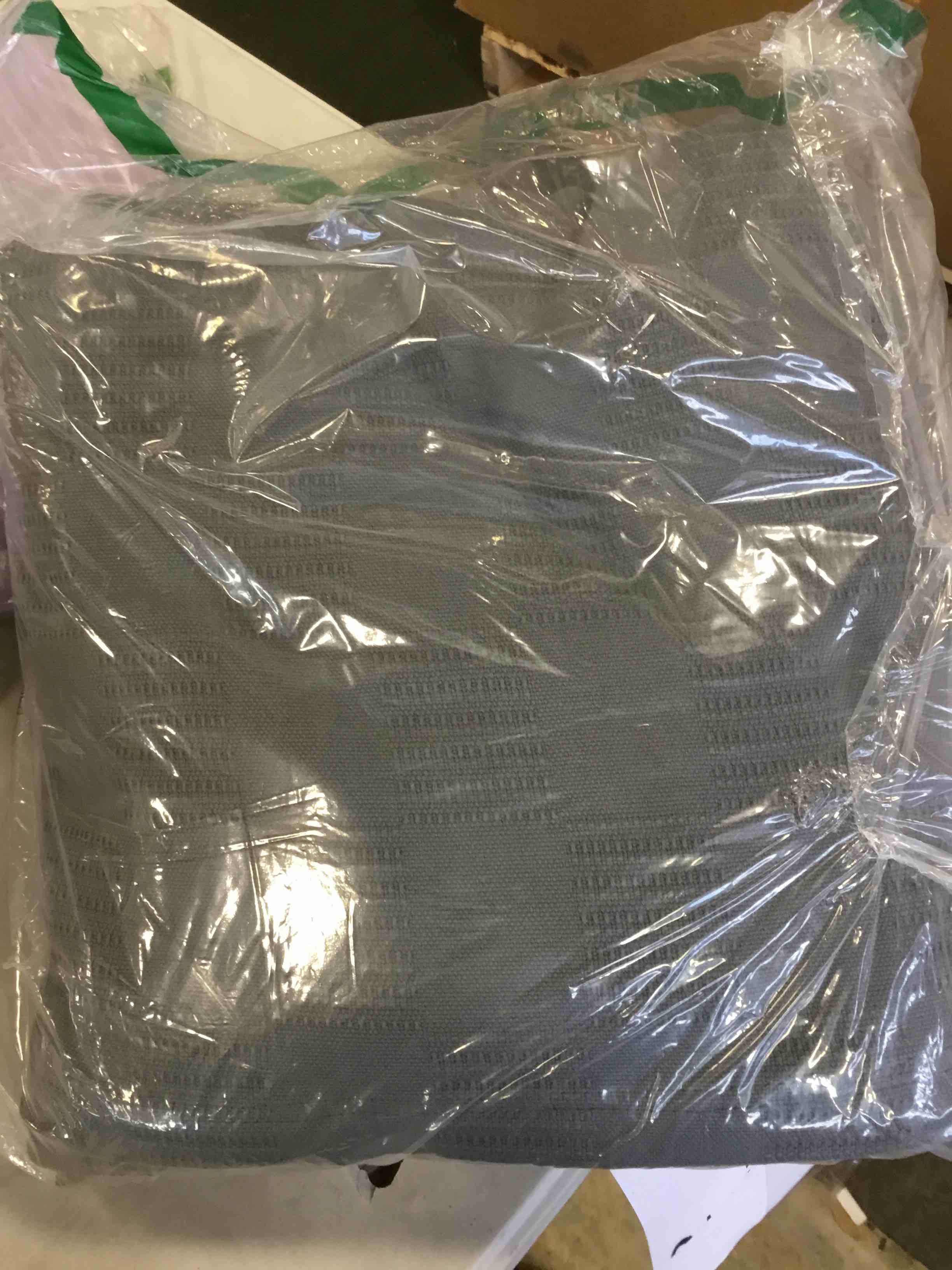 https://s3.amazonaws.com/lotting-images-prod/bidfta/RED6579768_1715349134769.jpeg