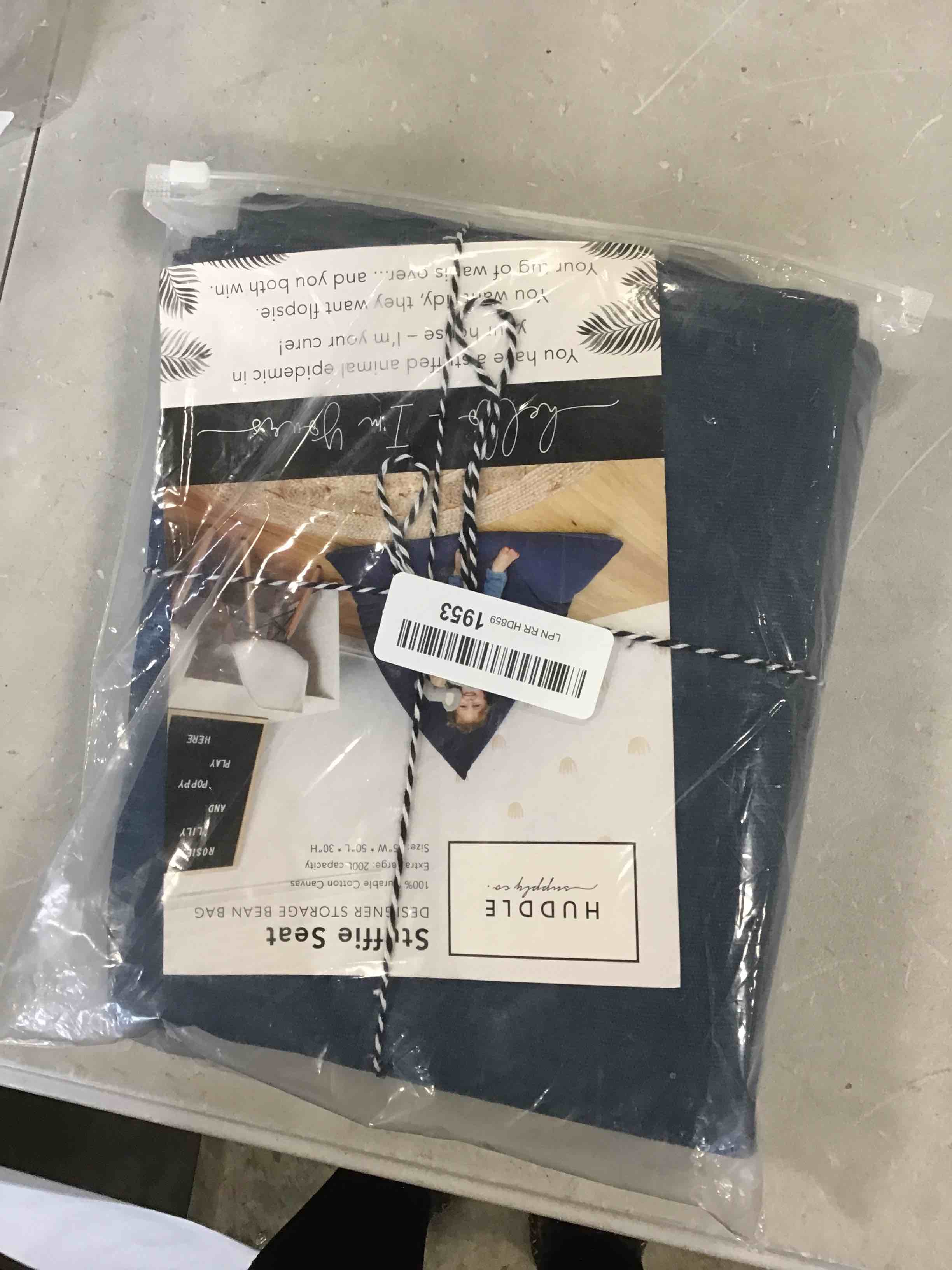 https://s3.amazonaws.com/lotting-images-prod/bidfta/RED6580230_1715715343341.jpeg