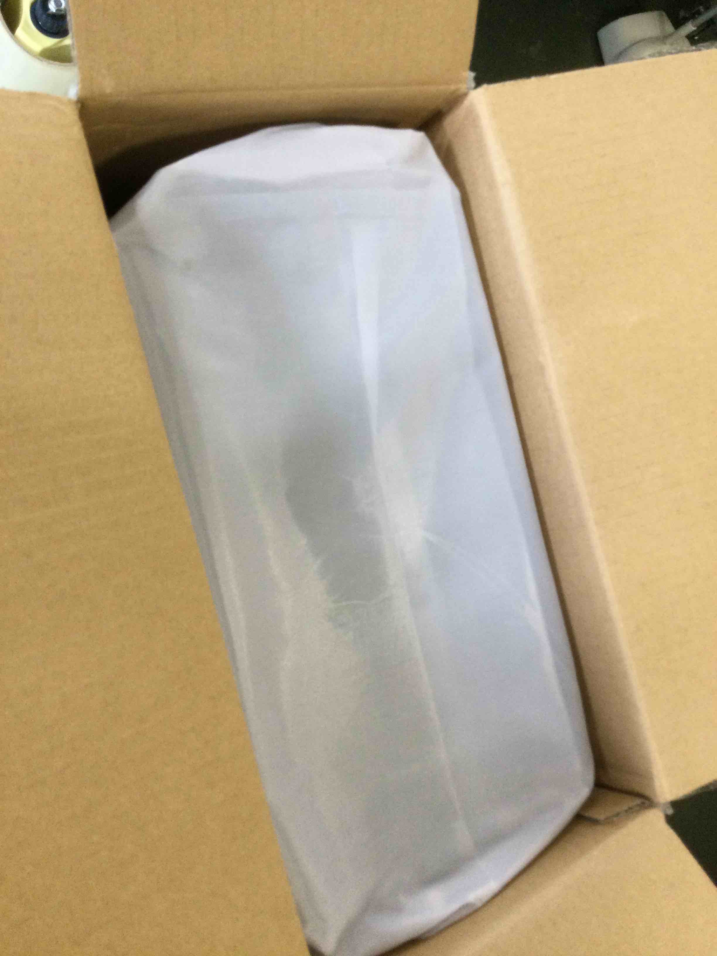 https://s3.amazonaws.com/lotting-images-prod/bidfta/RED6580690_1715879982351.jpeg