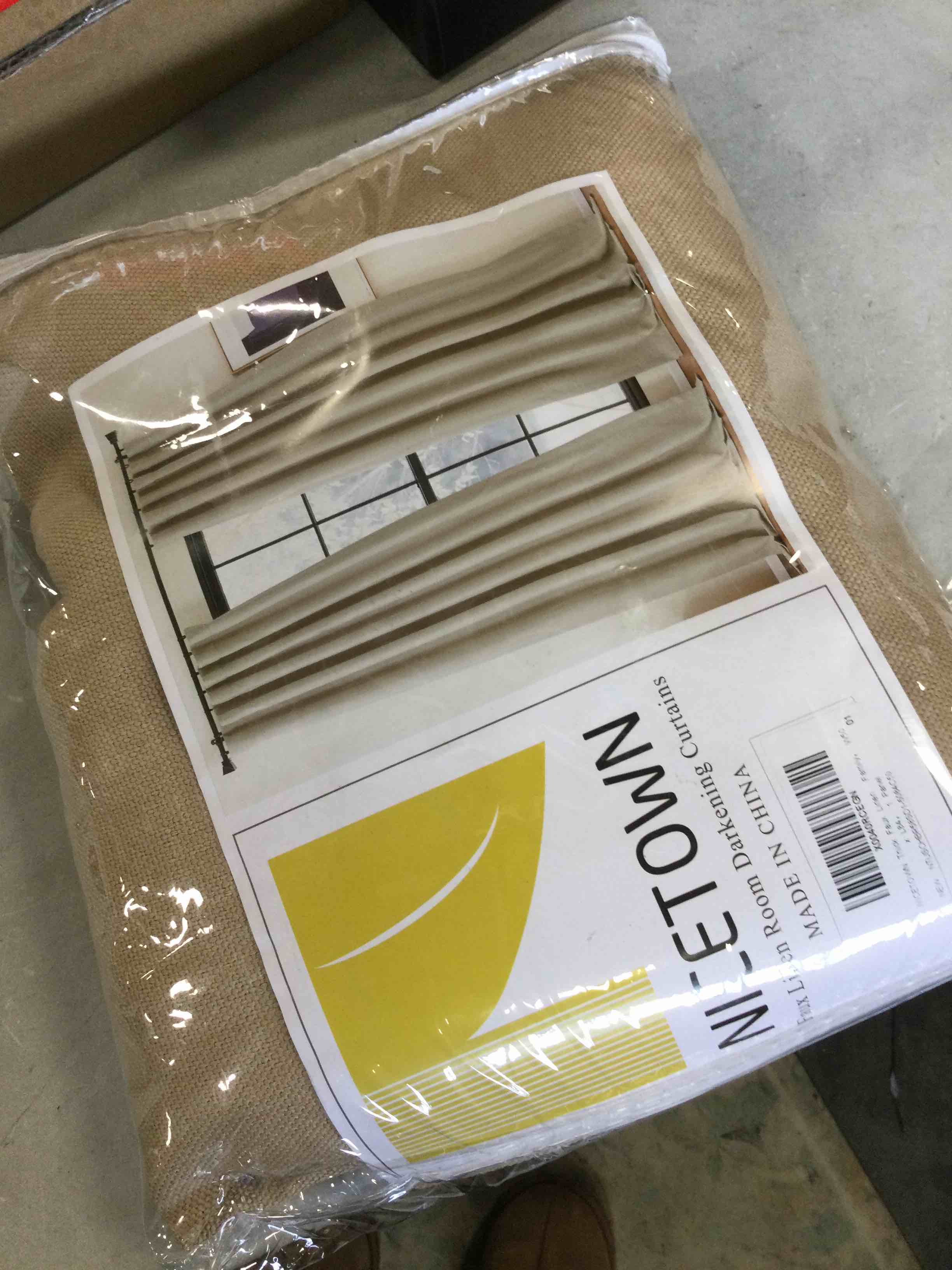 https://s3.amazonaws.com/lotting-images-prod/bidfta/RED6580739_1715885392318.jpeg