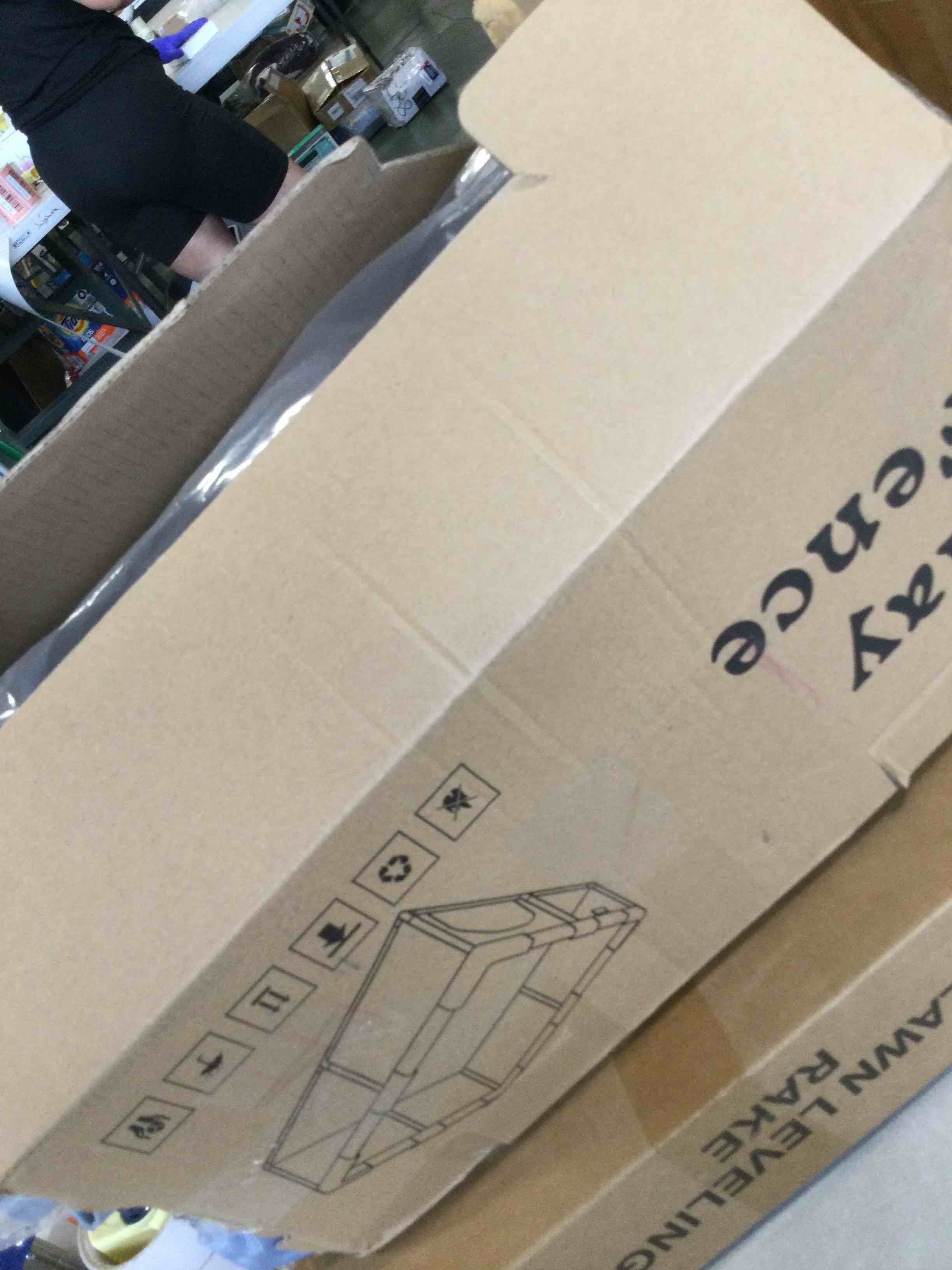 https://s3.amazonaws.com/lotting-images-prod/bidfta/RED6580748_1715886543999.jpeg