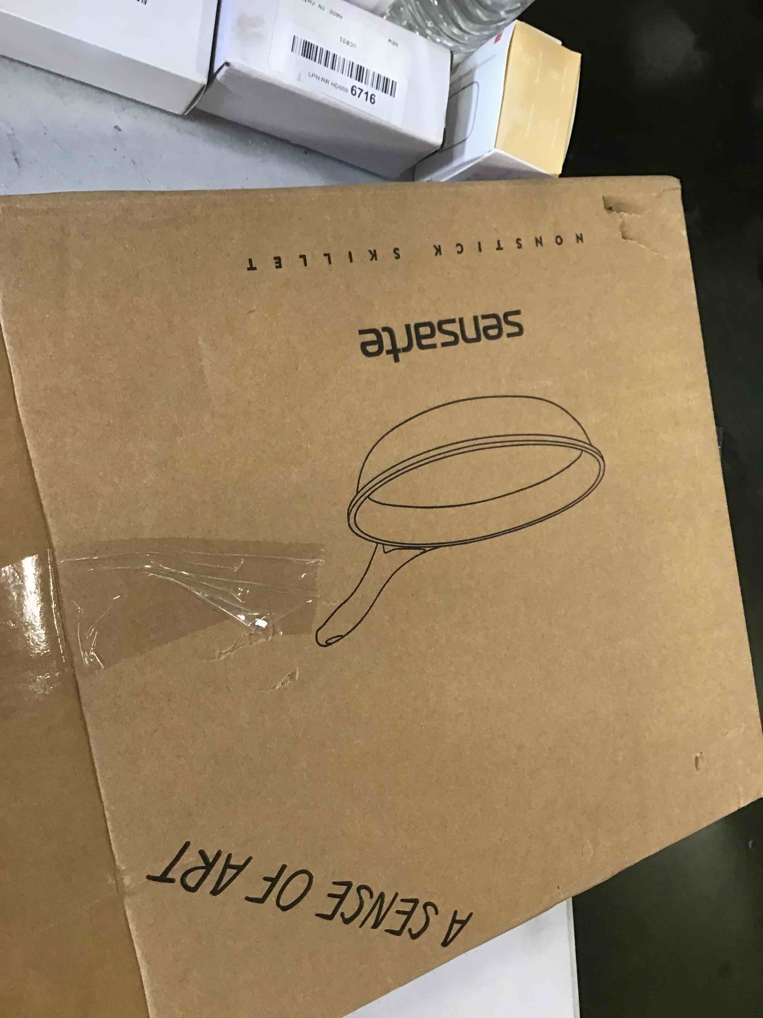 https://s3.amazonaws.com/lotting-images-prod/bidfta/RED6580756_1715888501907.jpeg