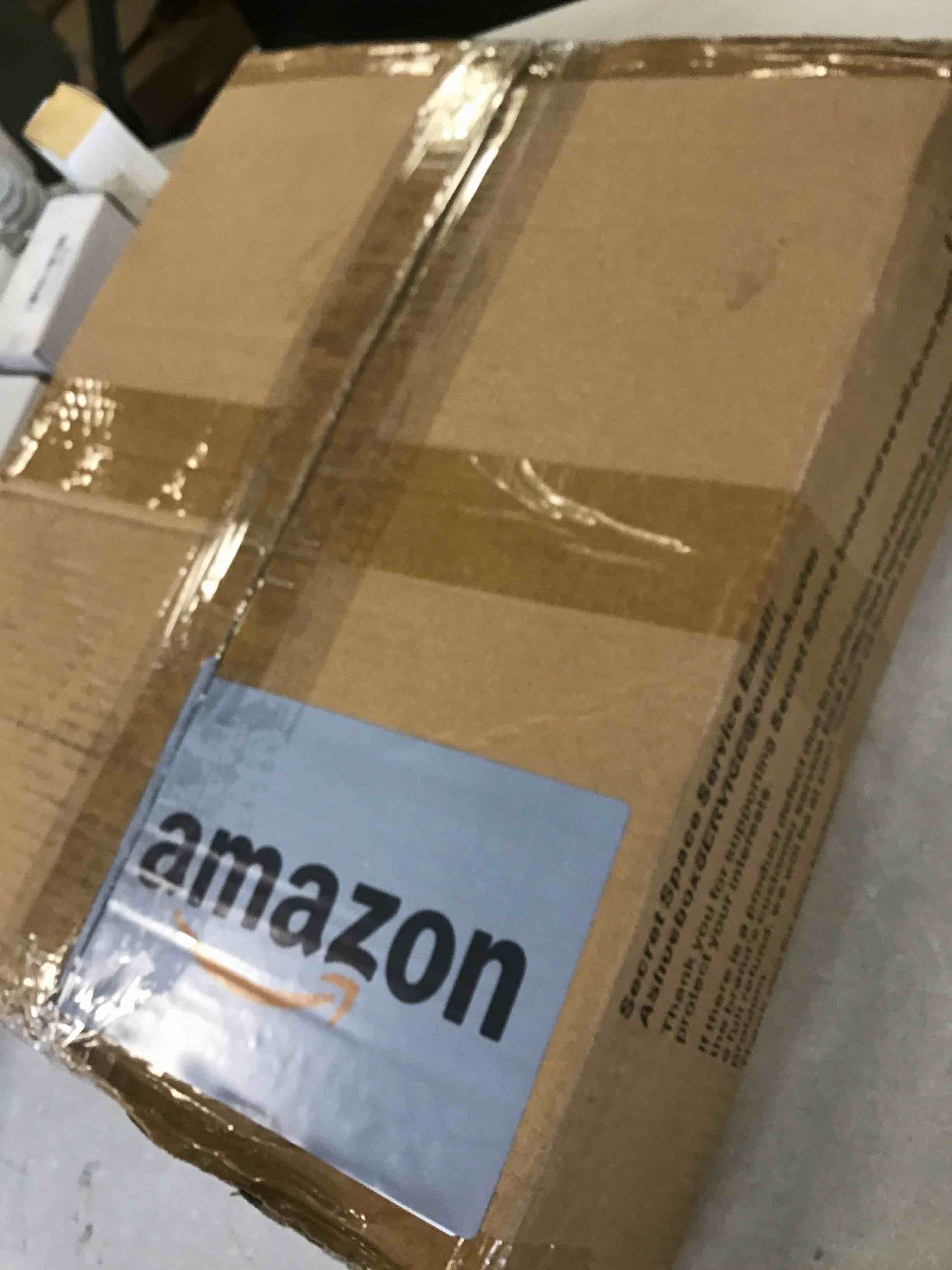 https://s3.amazonaws.com/lotting-images-prod/bidfta/RED6580773_1715890400318.jpeg
