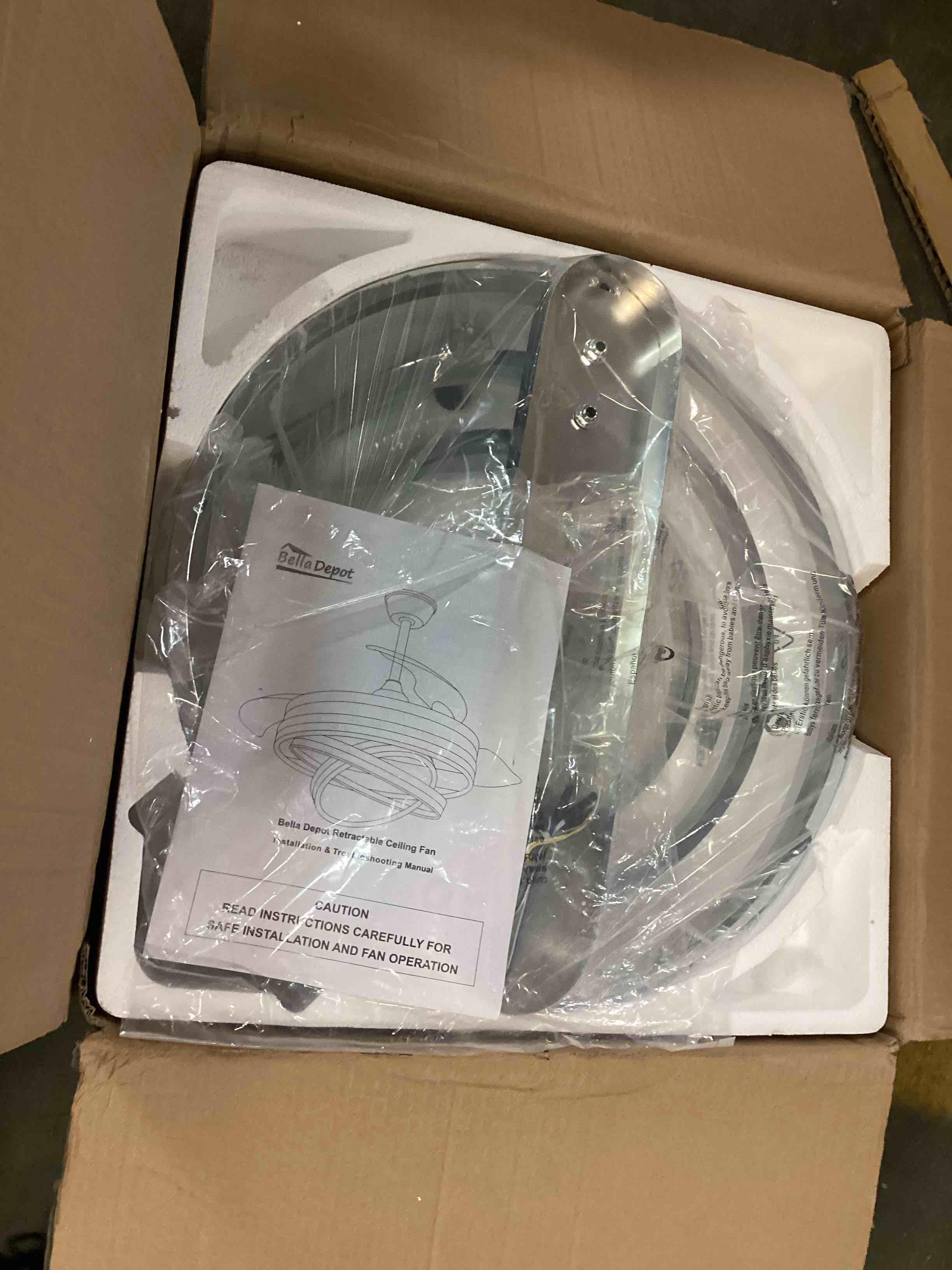 https://s3.amazonaws.com/lotting-images-prod/bidfta/RED6581030_1715175406105.jpeg