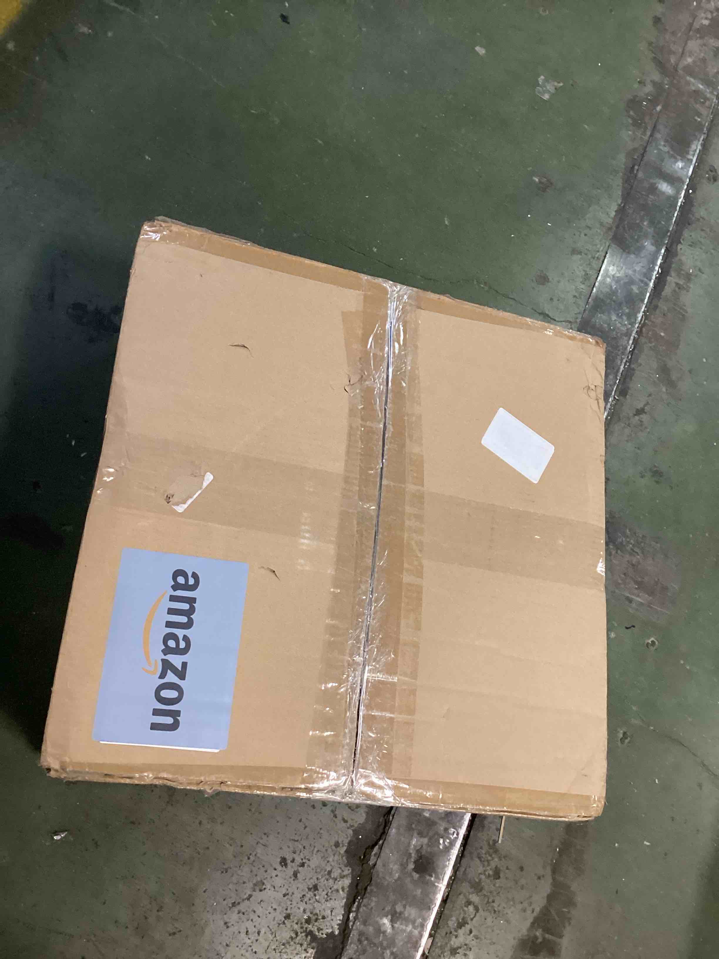 https://s3.amazonaws.com/lotting-images-prod/bidfta/RED6581030_1715175437125.jpeg